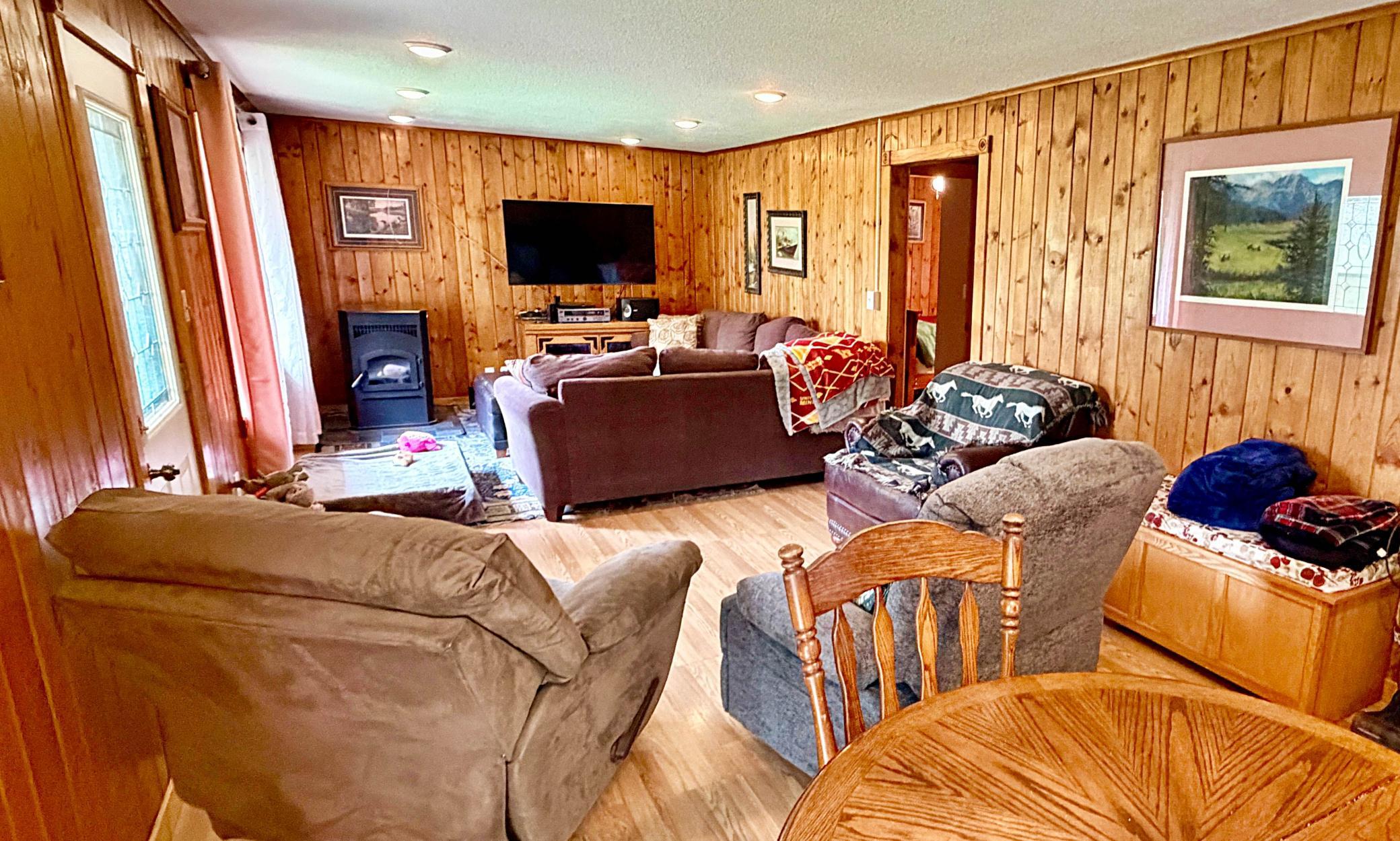 1967 single family home for sale at 31900 293rd Street in Aitkin, MN — 3 bed, 1 bath (photo 15 of 32)