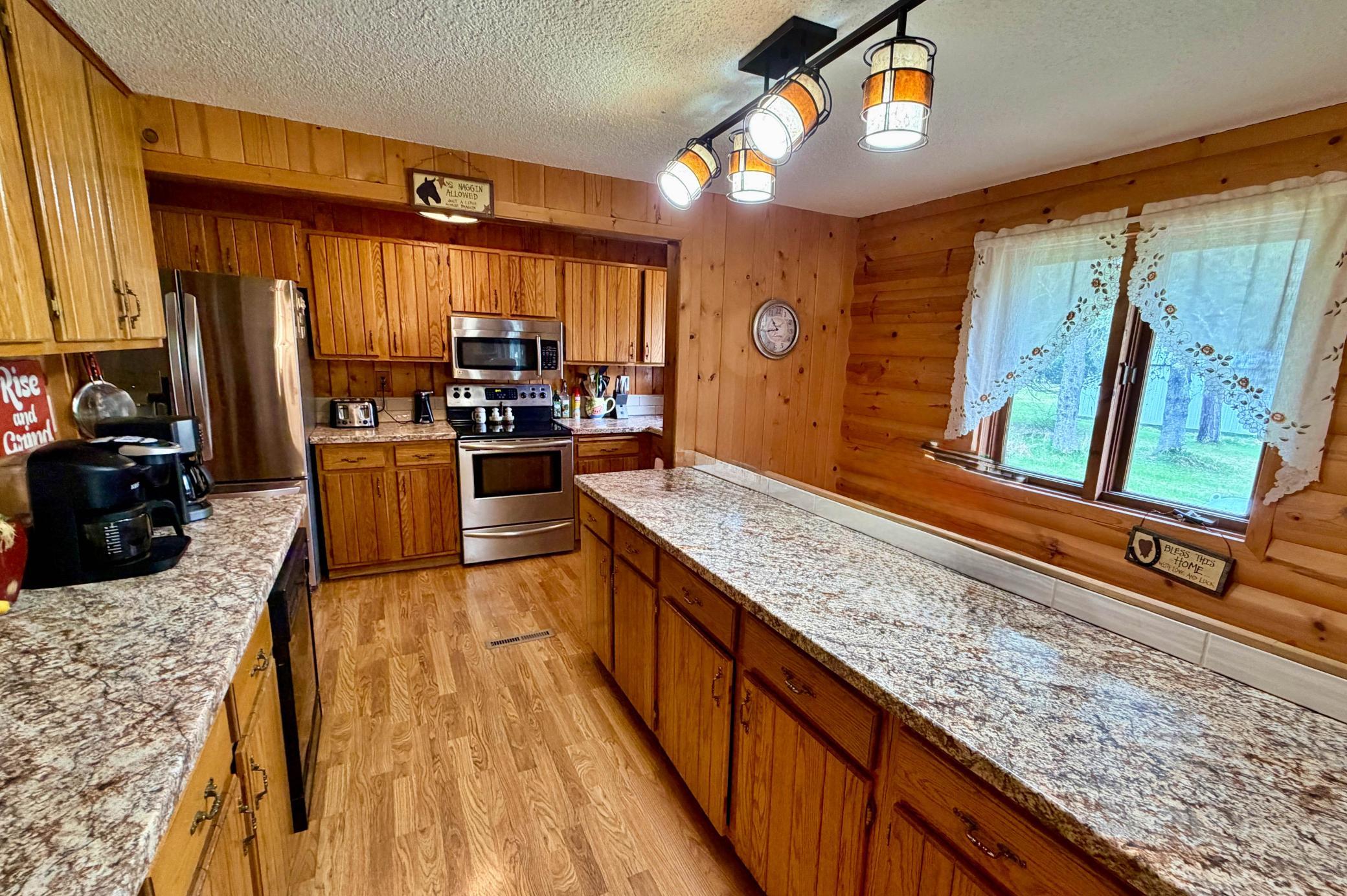1967 single family home for sale at 31900 293rd Street in Aitkin, MN — 3 bed, 1 bath (photo 4 of 32)