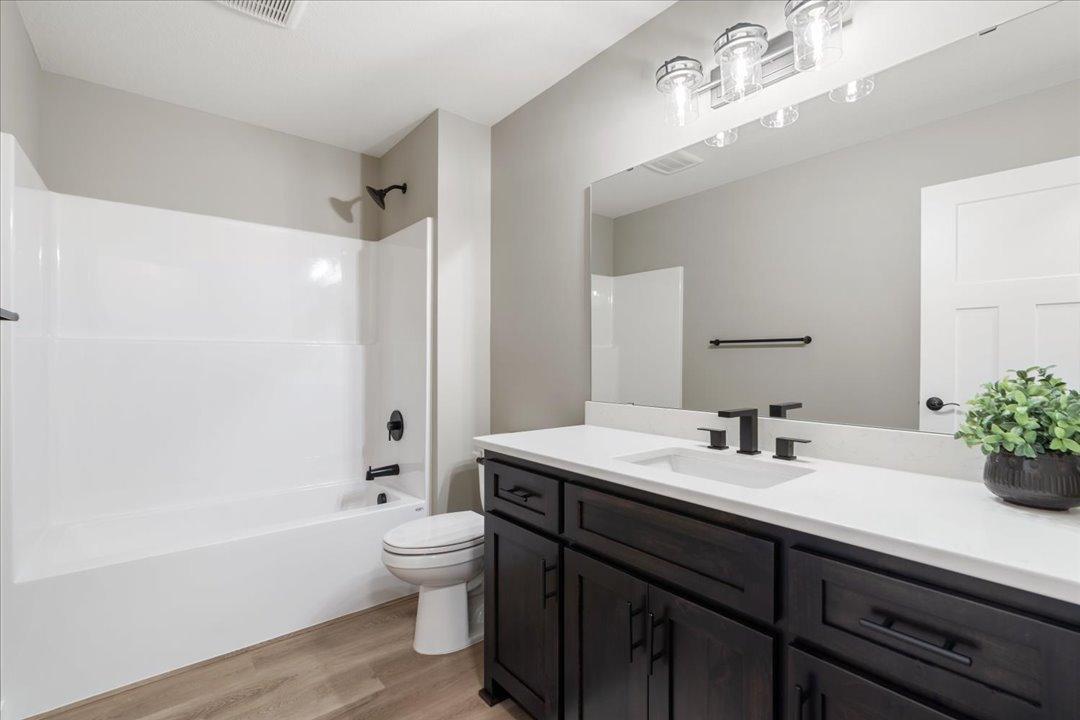 2026 single family home for sale at 31464 Green Scene Drive in Breezy Point, MN — 2 bed, 2 bath (photo 13 of 25)