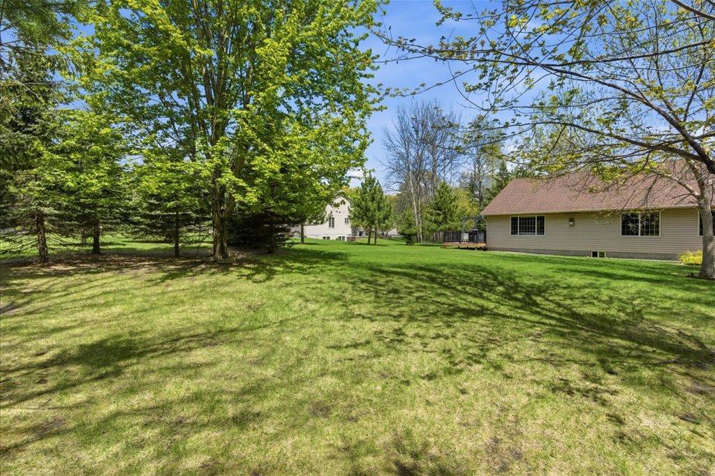 2001 twin home for sale at 24175 White Pine Drive in Nisswa, MN — 2 bed, 2 bath (photo 23 of 29)