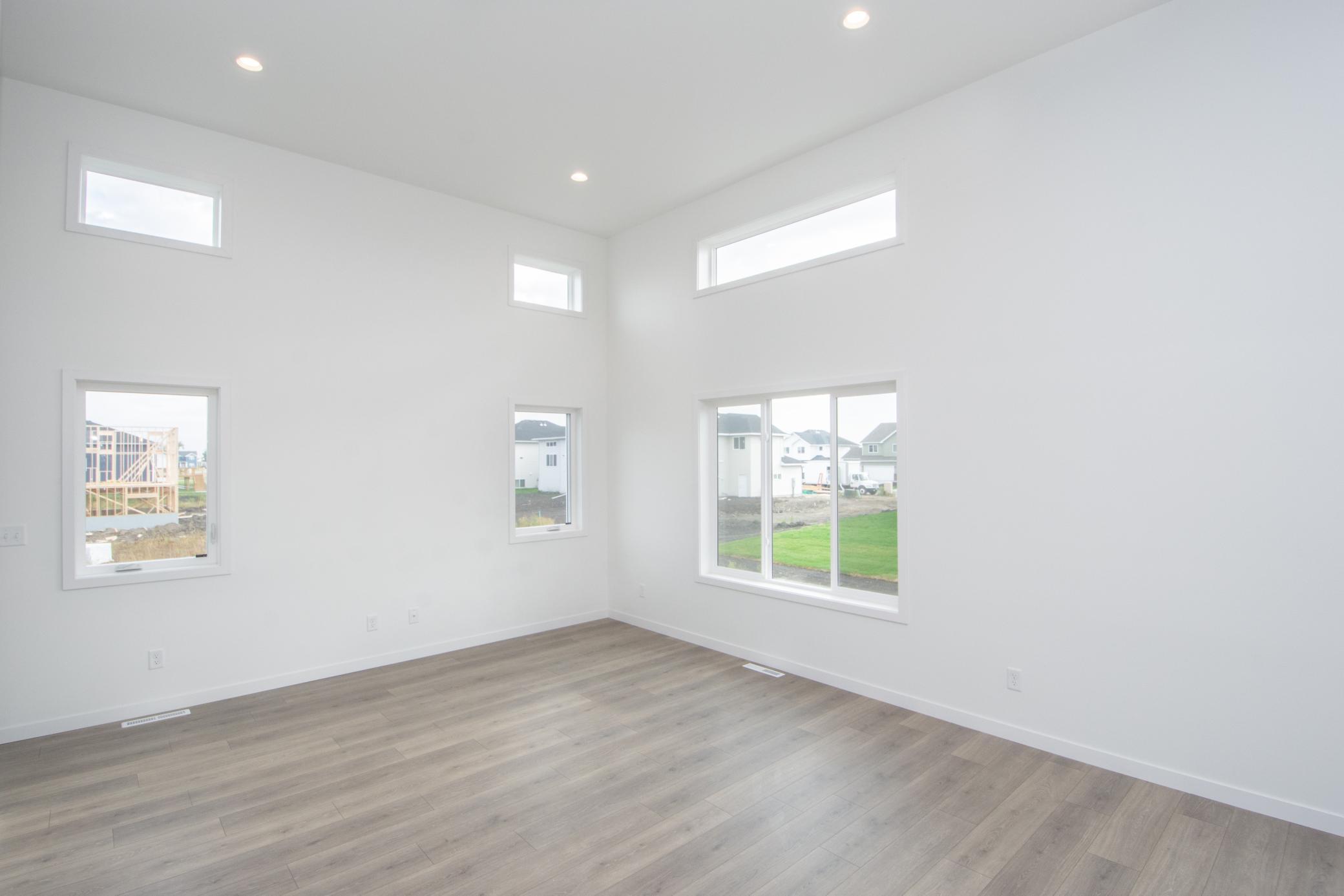 2026 single family home for sale at 6826 Selkirk Drive S in Fargo, ND — 3 bed, 3 bath (photo 11 of 34)