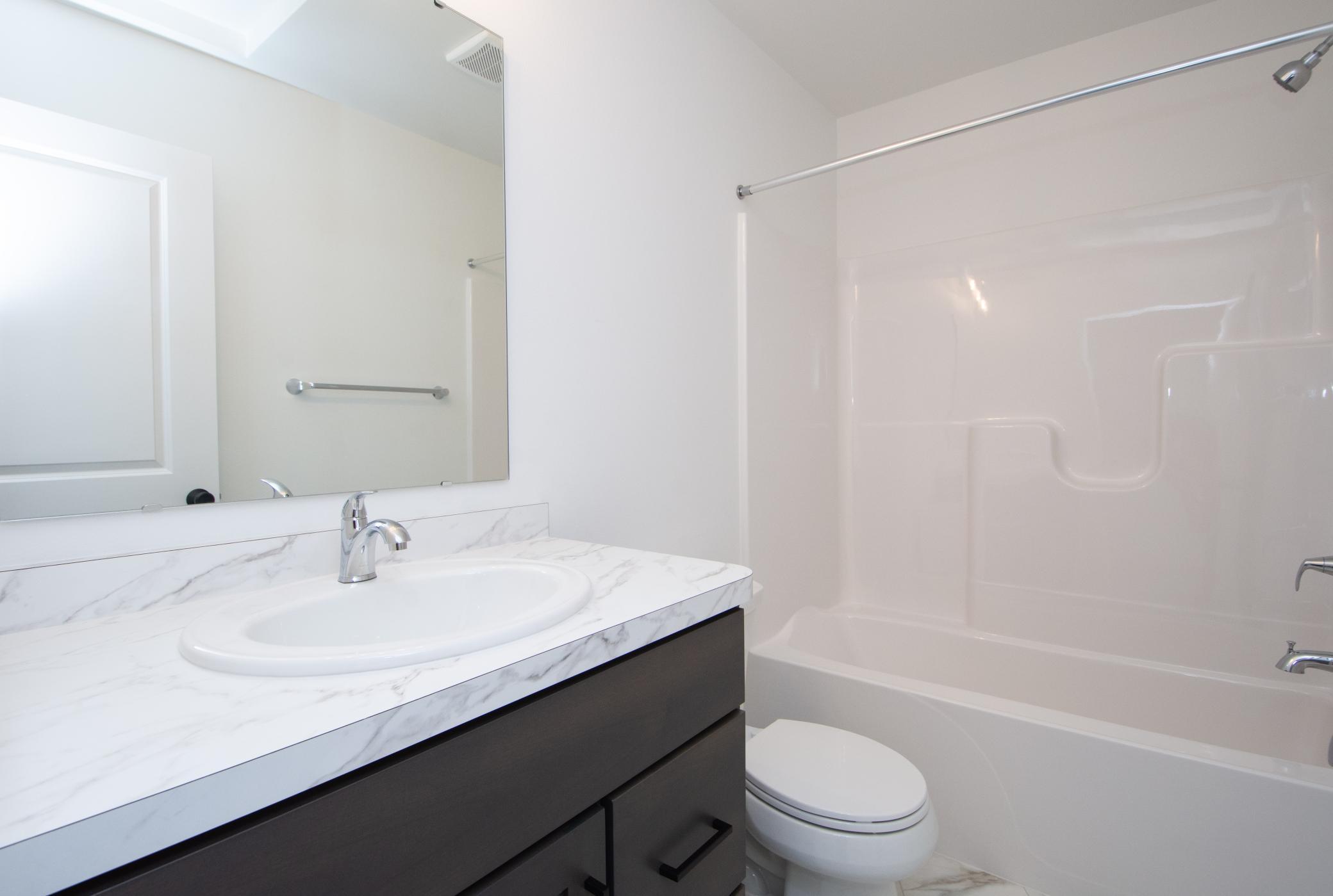 2026 single family home for sale at 6826 Selkirk Drive S in Fargo, ND — 3 bed, 3 bath (photo 26 of 34)
