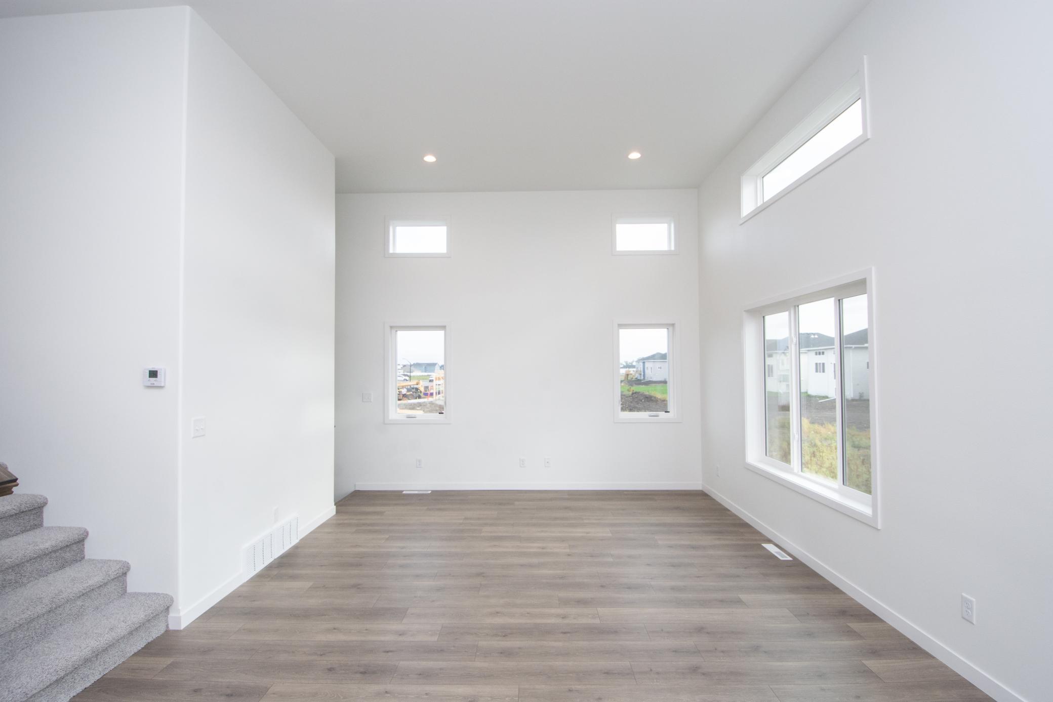 2026 single family home for sale at 6826 Selkirk Drive S in Fargo, ND — 3 bed, 3 bath (photo 5 of 34)