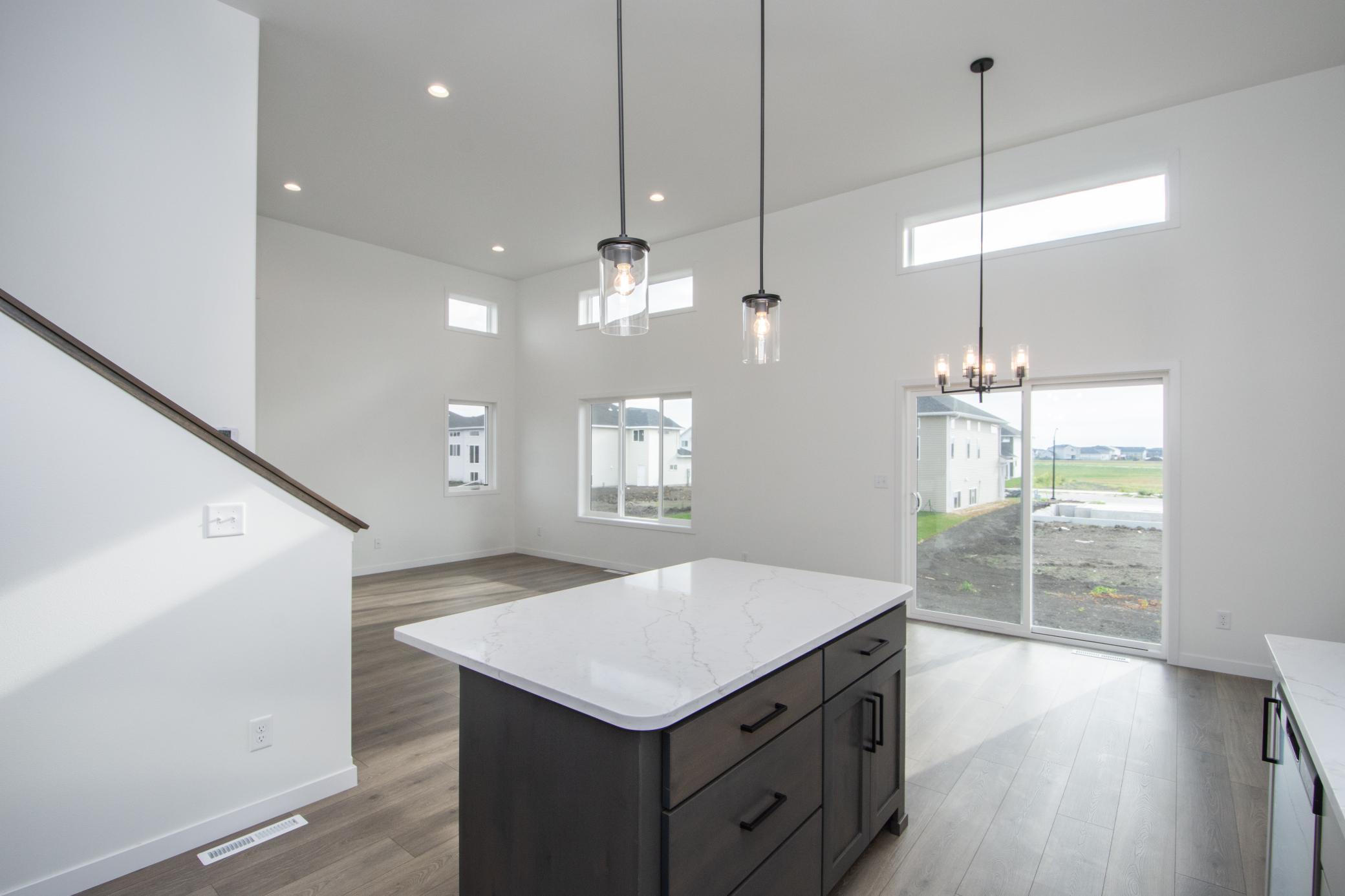 2026 single family home for sale at 6826 Selkirk Drive S in Fargo, ND — 3 bed, 3 bath (photo 6 of 34)