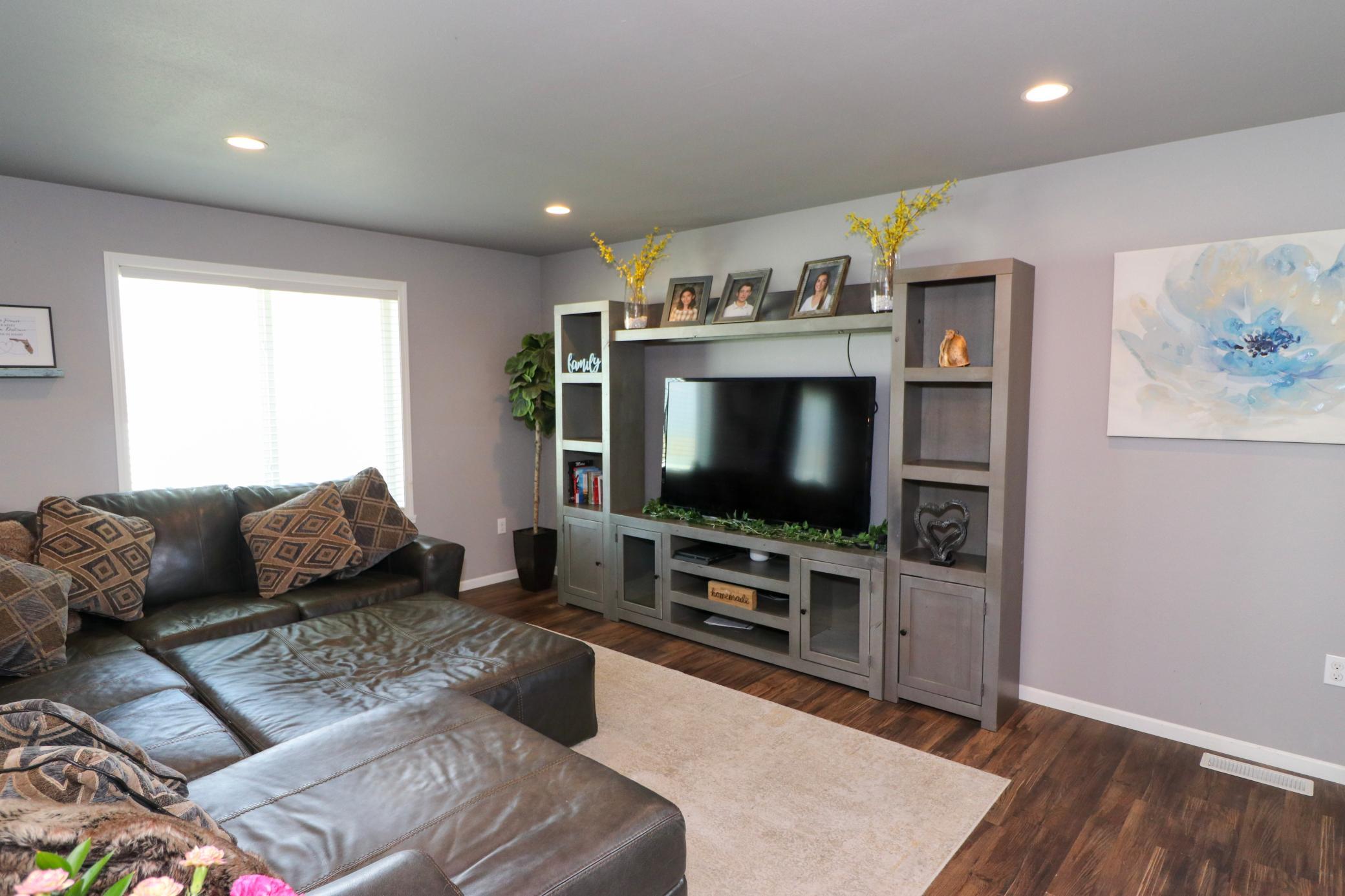 4312 10th Street S, Moorhead MN 56560 - Photo 4 of 36