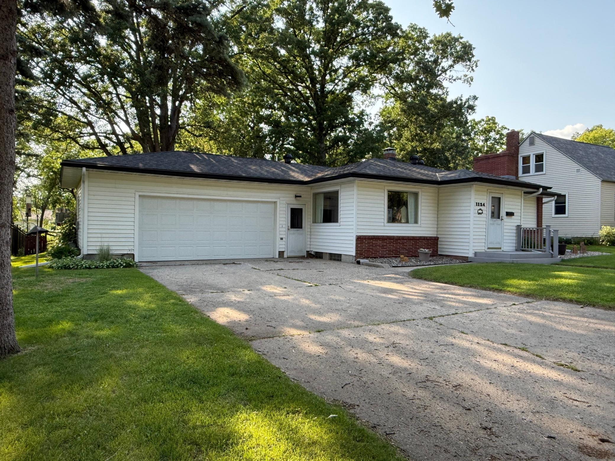 1124 Phinney Avenue, Detroit Lakes MN 56501 - Photo 2 of 36