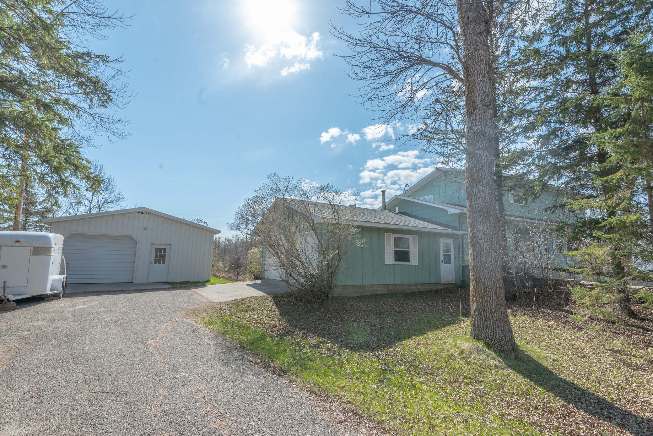 1970 single family home for sale at 17409 Highland Drive in Detroit Lakes, MN — 3 bed, 3 bath (photo 2 of 35)