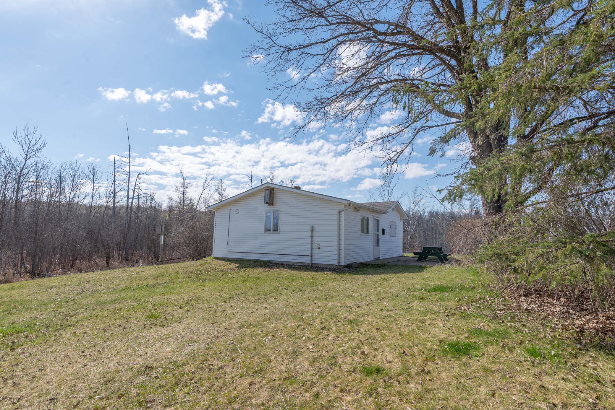 1970 single family home for sale at 17409 Highland Drive in Detroit Lakes, MN — 3 bed, 3 bath (photo 3 of 35)