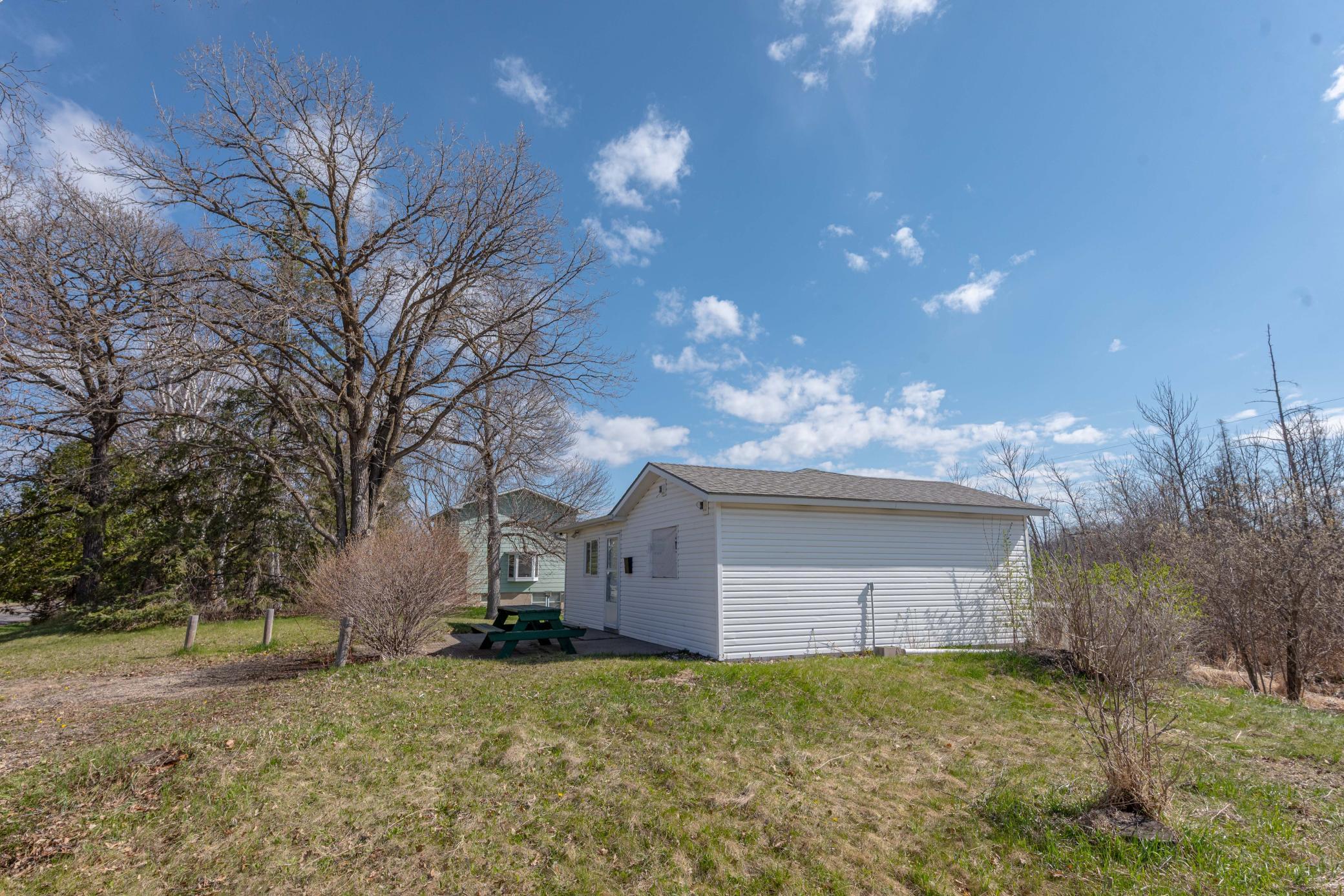 1970 single family home for sale at 17409 Highland Drive in Detroit Lakes, MN — 3 bed, 3 bath (photo 33 of 35)