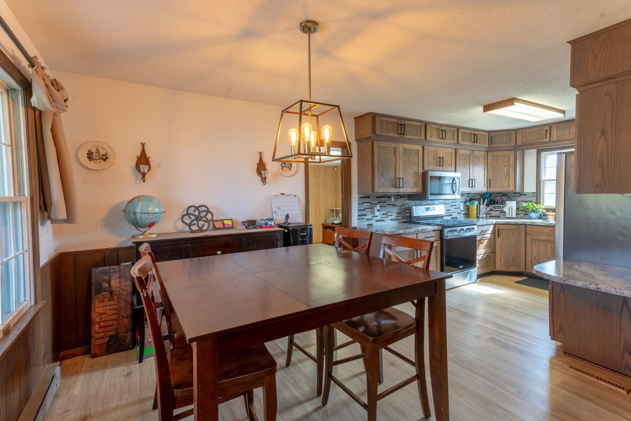 1970 single family home for sale at 17409 Highland Drive in Detroit Lakes, MN — 3 bed, 3 bath (photo 10 of 35)
