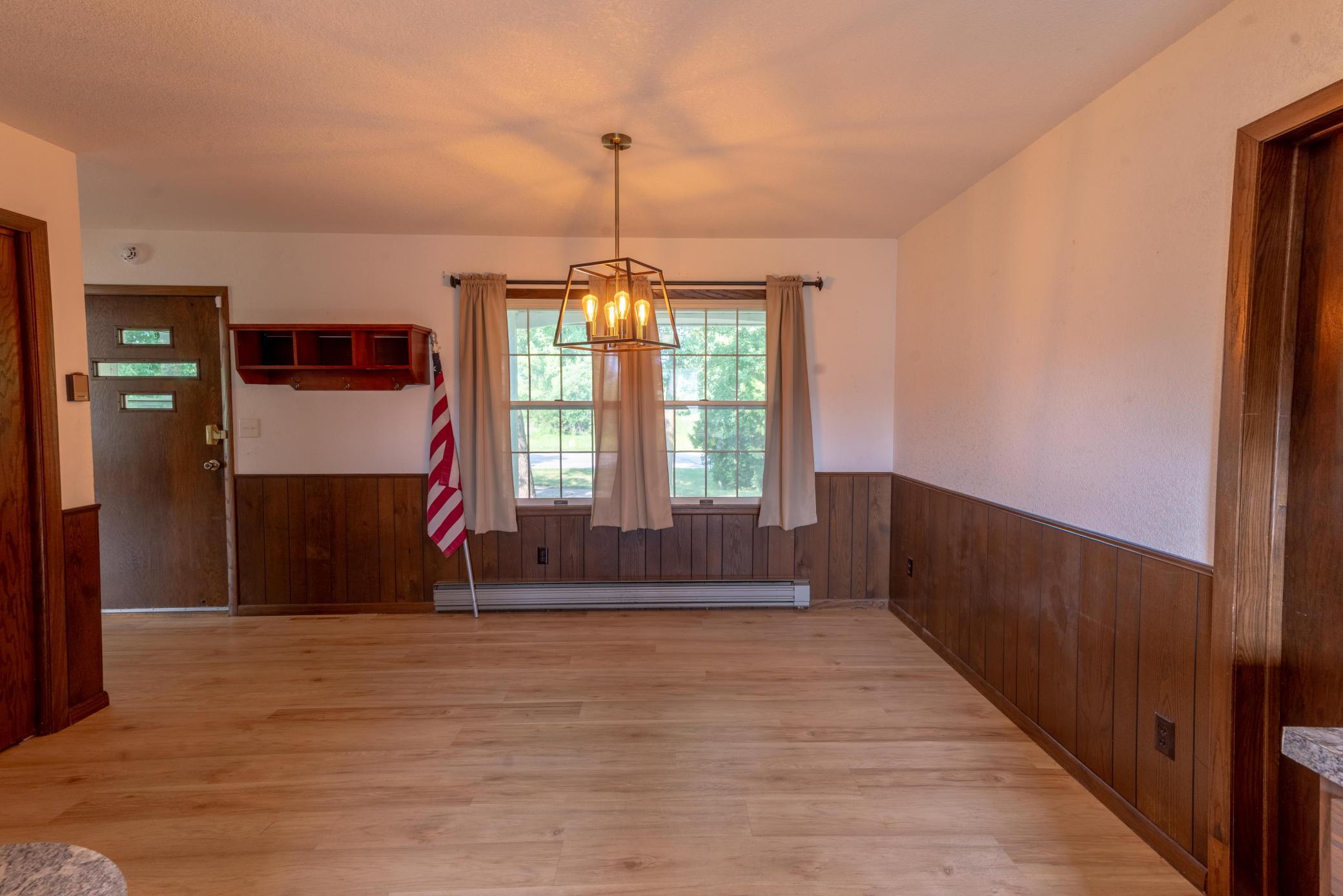 1970 single family home for sale at 17409 Highland Drive in Detroit Lakes, MN — 3 bed, 3 bath (photo 13 of 32)