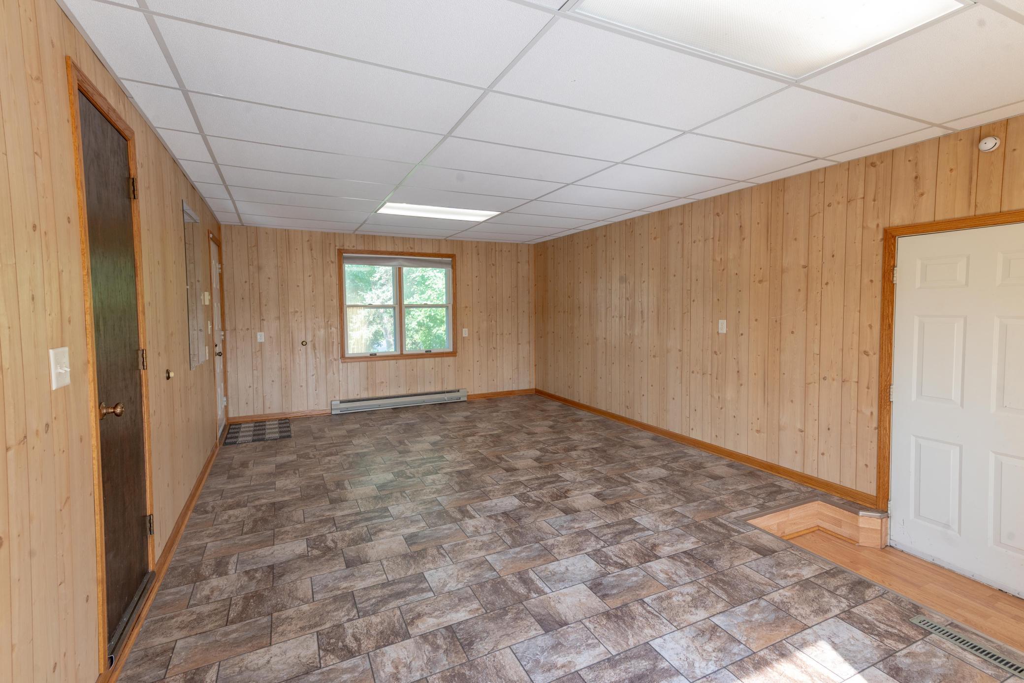 1970 single family home for sale at 17409 Highland Drive in Detroit Lakes, MN — 3 bed, 3 bath (photo 14 of 32)