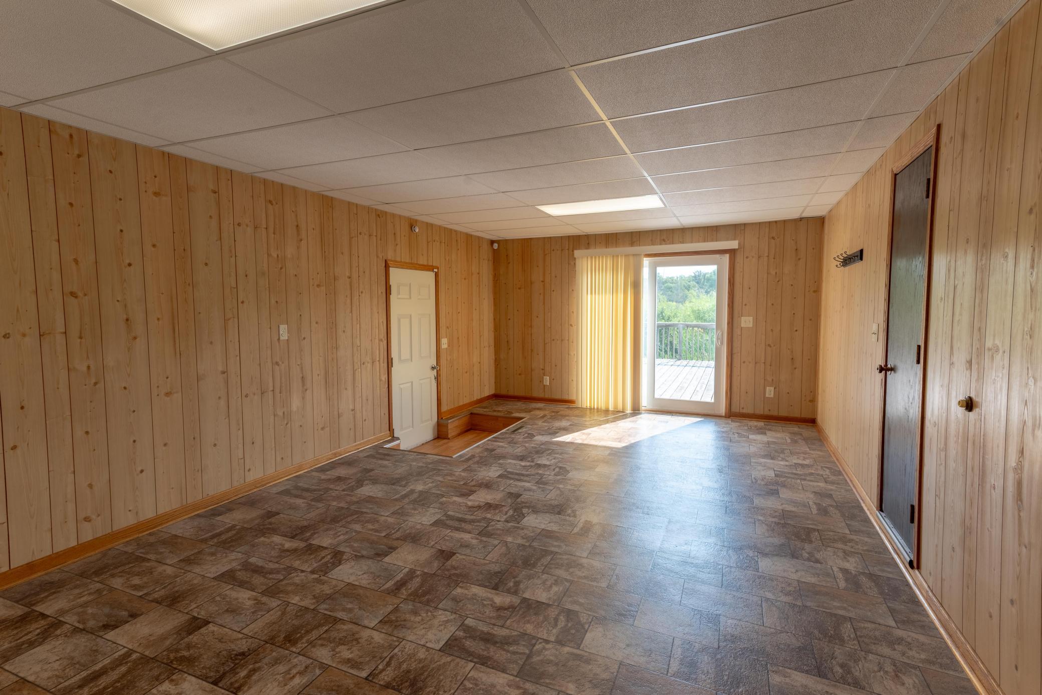 1970 single family home for sale at 17409 Highland Drive in Detroit Lakes, MN — 3 bed, 3 bath (photo 15 of 32)