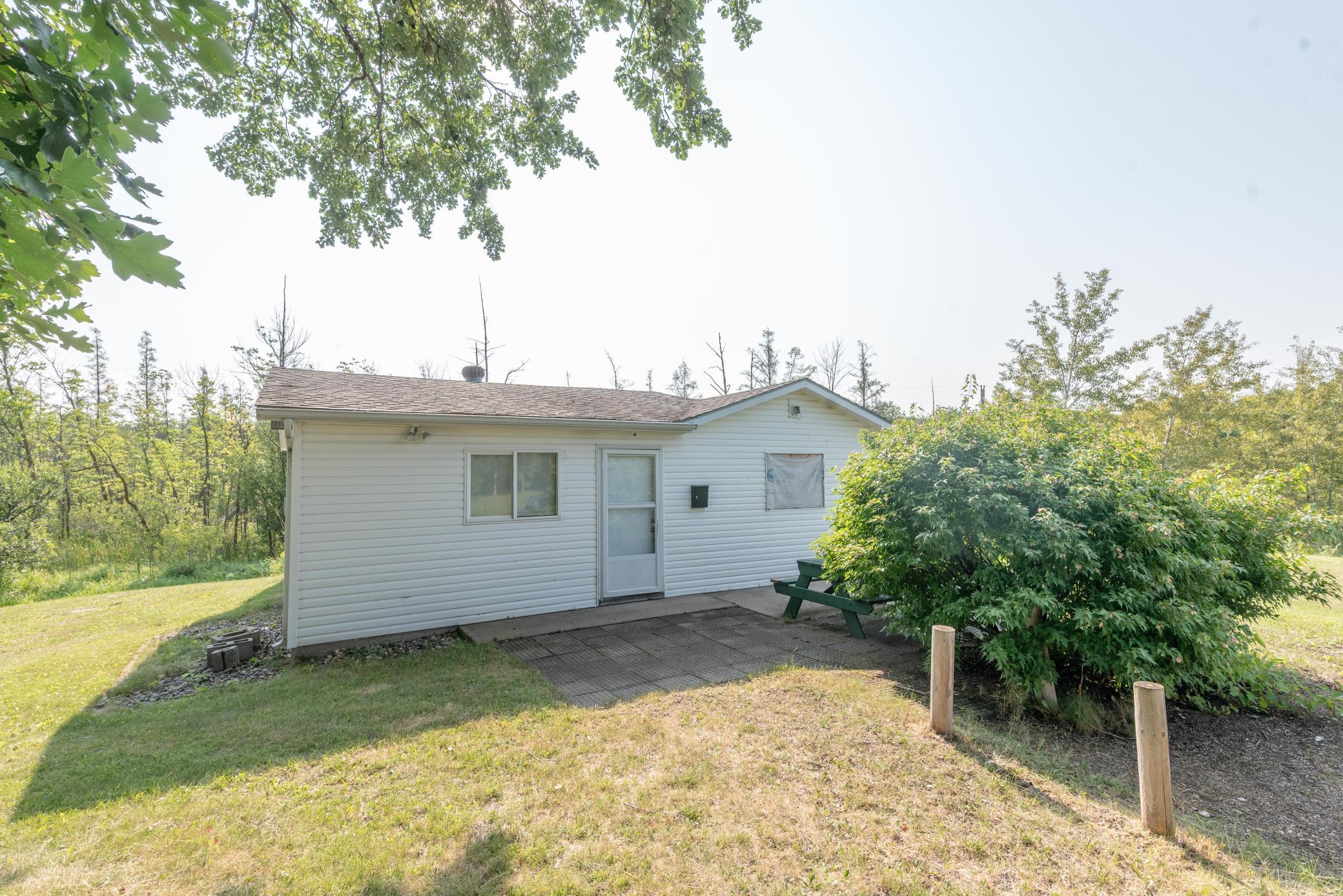 1970 single family home for sale at 17409 Highland Drive in Detroit Lakes, MN — 3 bed, 3 bath (photo 7 of 32)