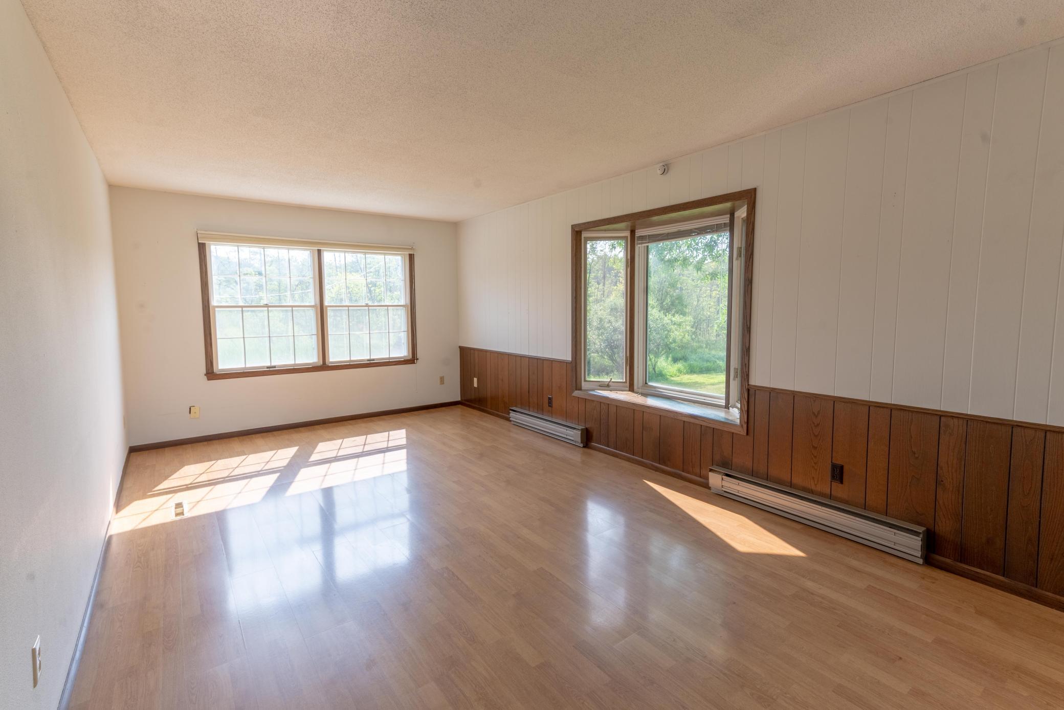 1970 single family home for sale at 17409 Highland Drive in Detroit Lakes, MN — 3 bed, 3 bath (photo 8 of 32)