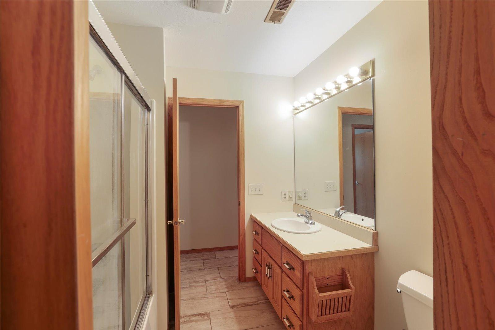 1996 single family home for sale at 127 Eagle Drive in Coleraine, MN — 3 bed, 2 bath (photo 19 of 26)