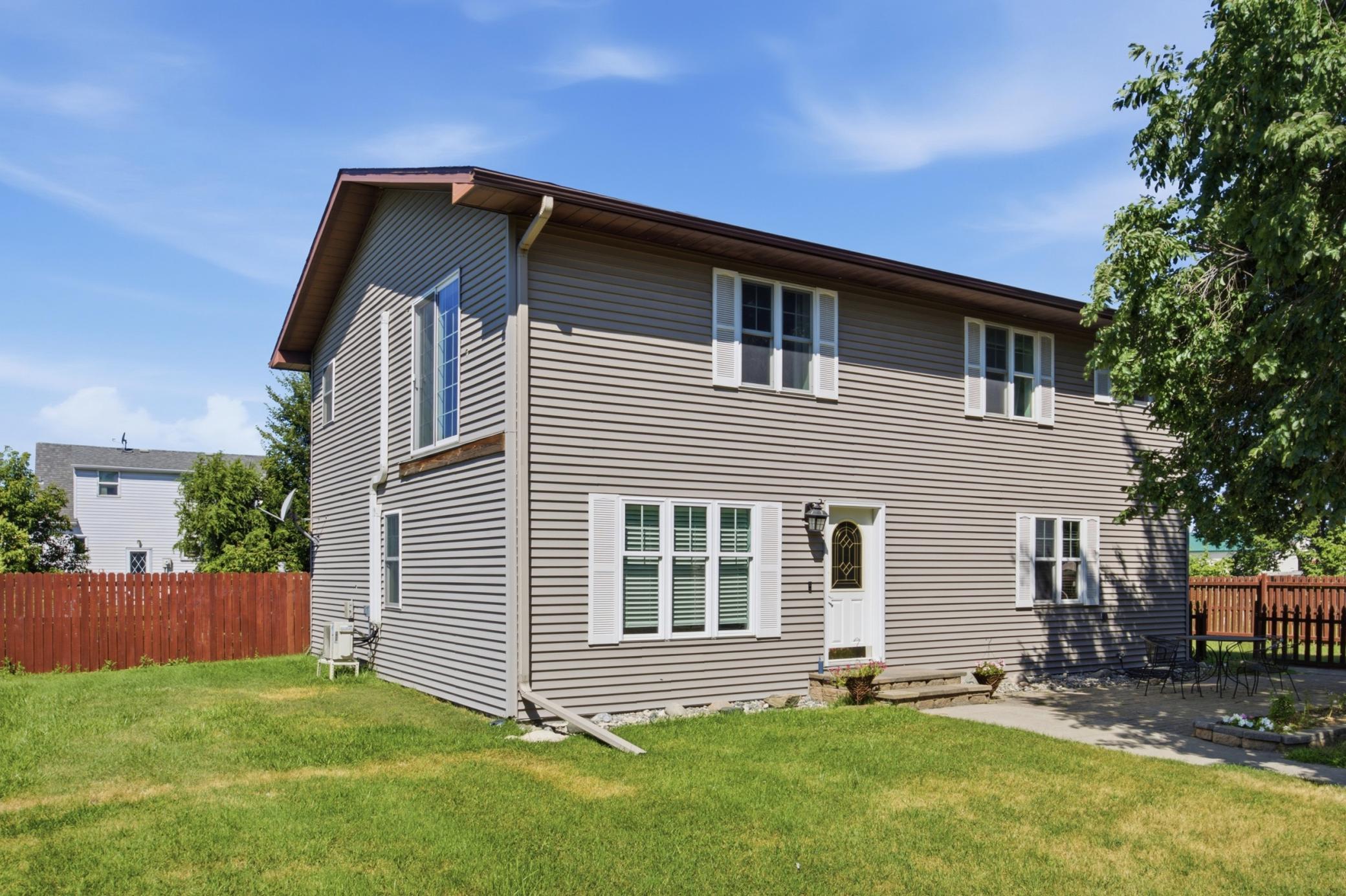 1982 single family home for sale at 115 Lund Avenue S in Glyndon, MN — 4 bed, 2 bath (photo 2 of 35)