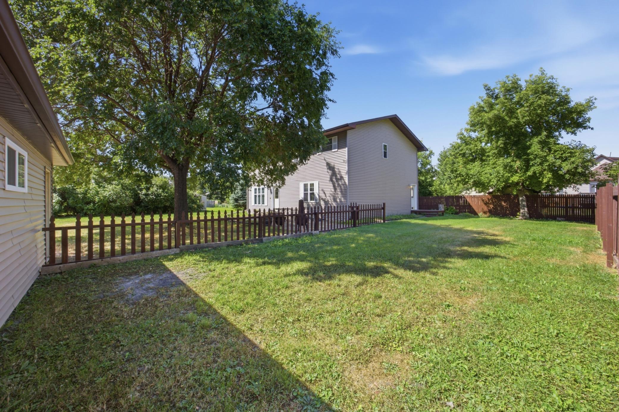 1982 single family home for sale at 115 Lund Avenue S in Glyndon, MN — 4 bed, 2 bath (photo 32 of 35)