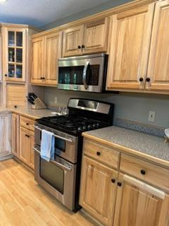 1985 single family home for sale at 17428 Park Avenue SE in Erskine, MN — 3 bed, 3 bath (photo 8 of 39)