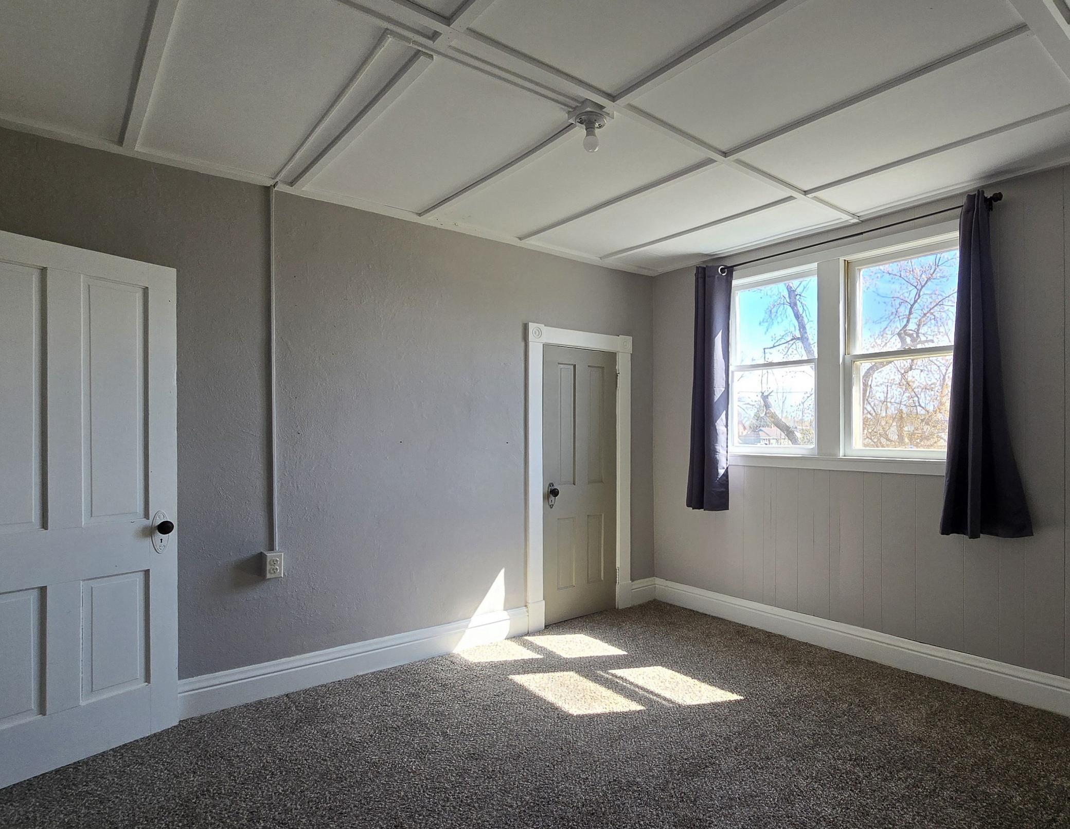1910 single family home for sale at 913 Mississippi Avenue NW in Bemidji, MN — 4 bed, 1 bath (photo 13 of 22)