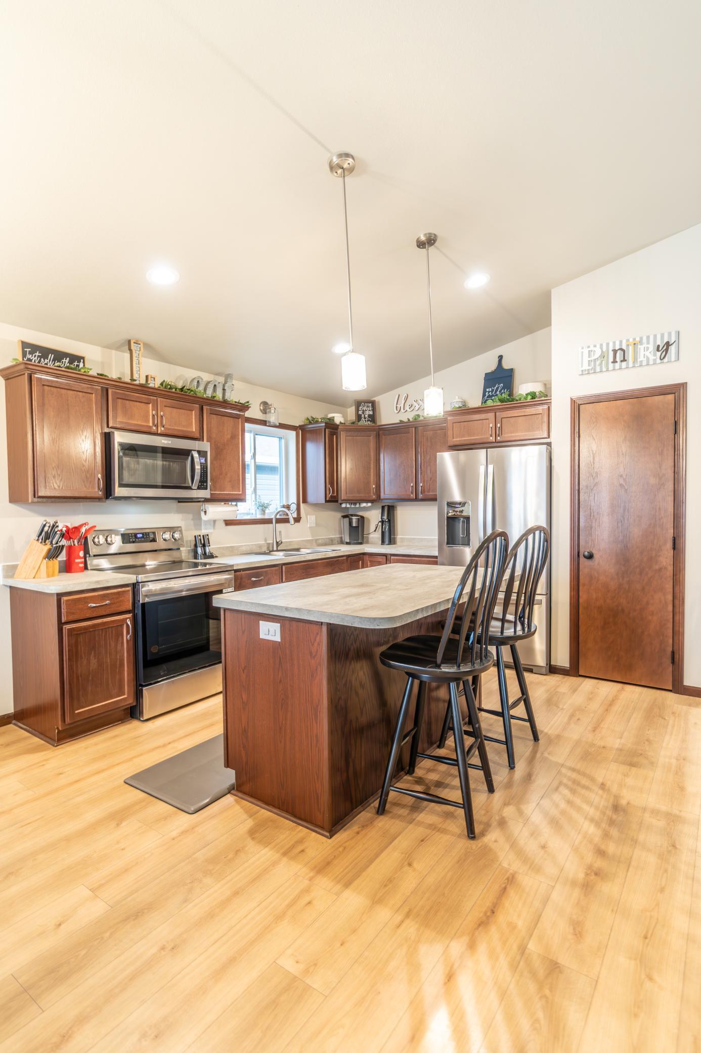 6762 69th Avenue S, Horace ND 58047 - Photo 9 of 56