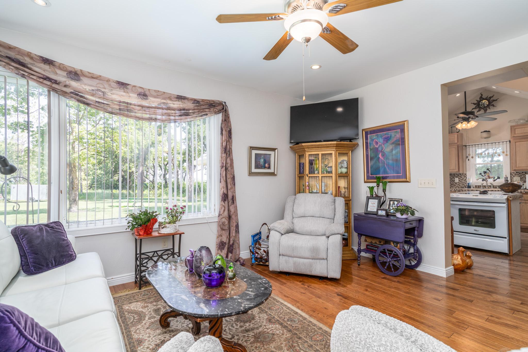 1900 single family home for sale at 22736 370th Ave. SE (CR 41) SE in Erskine, MN — 4 bed, 2 bath (photo 5 of 28)