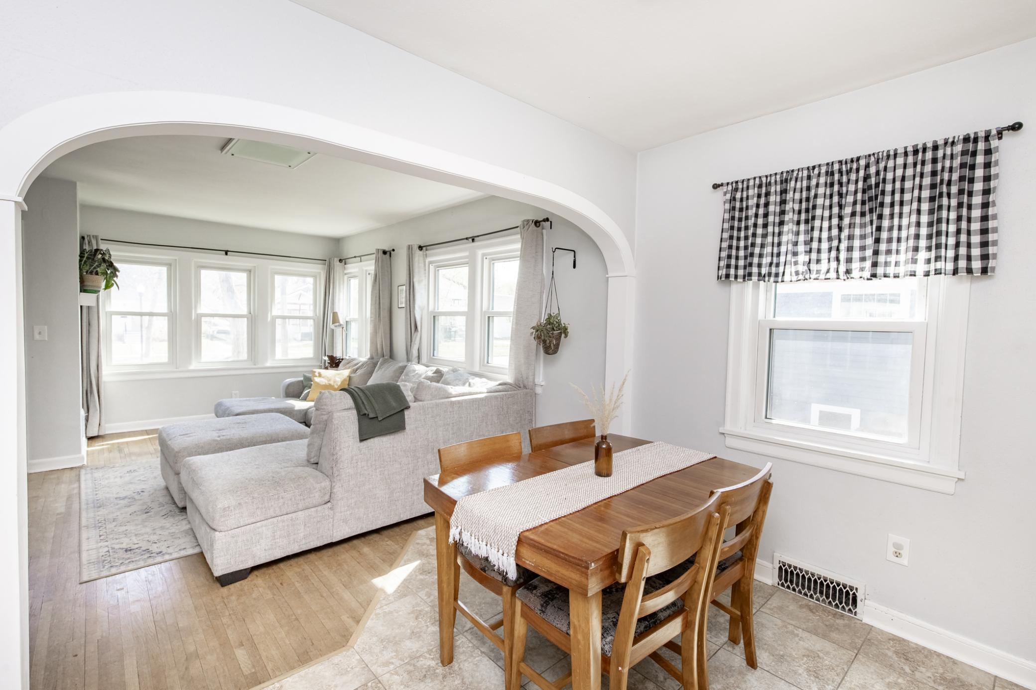 1937 single family home for sale at 1525 4th Avenue S in Fargo, ND — 4 bed, 2 bath (photo 12 of 53)