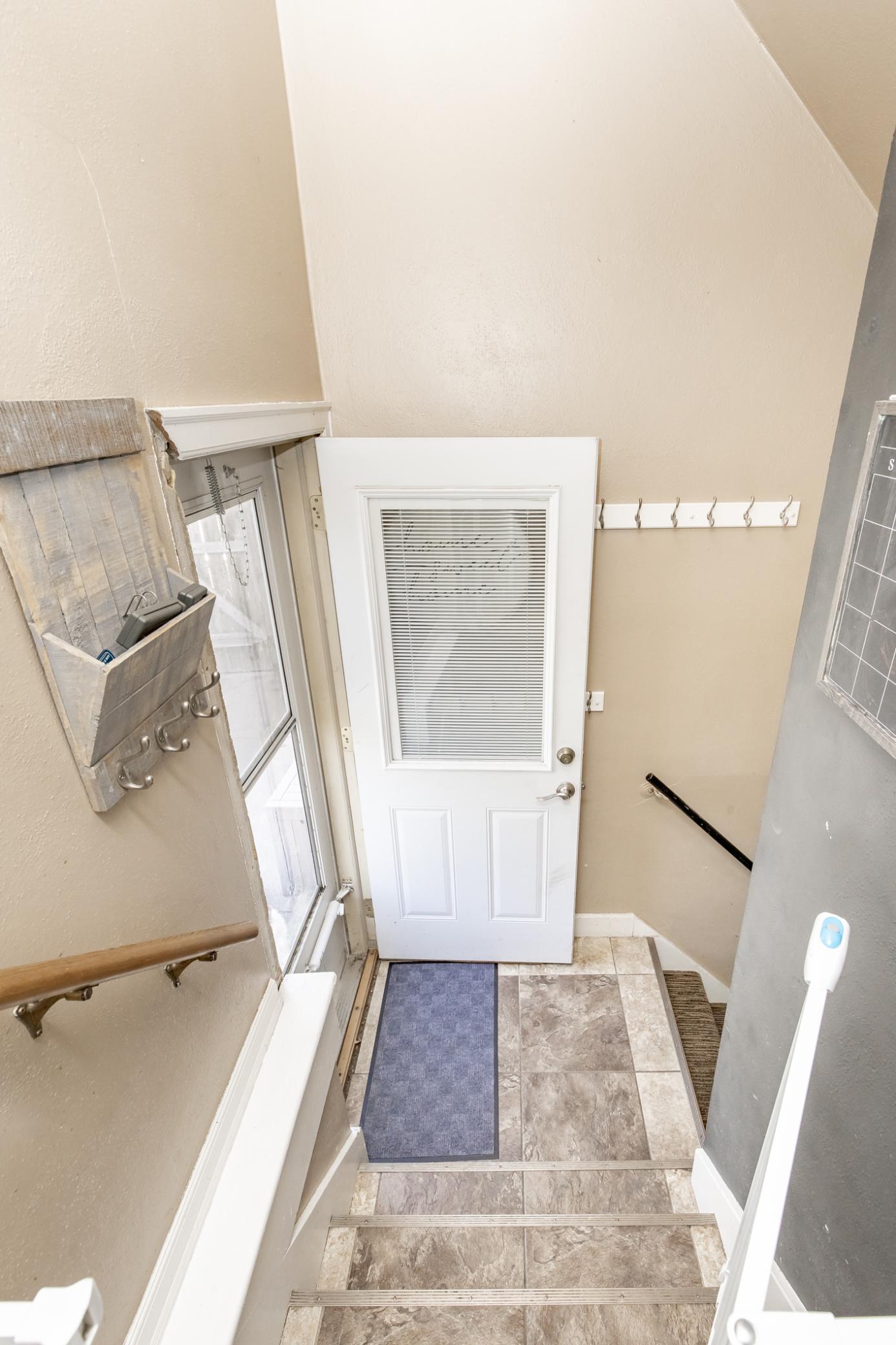 1937 single family home for sale at 1525 4th Avenue S in Fargo, ND — 4 bed, 2 bath (photo 32 of 53)