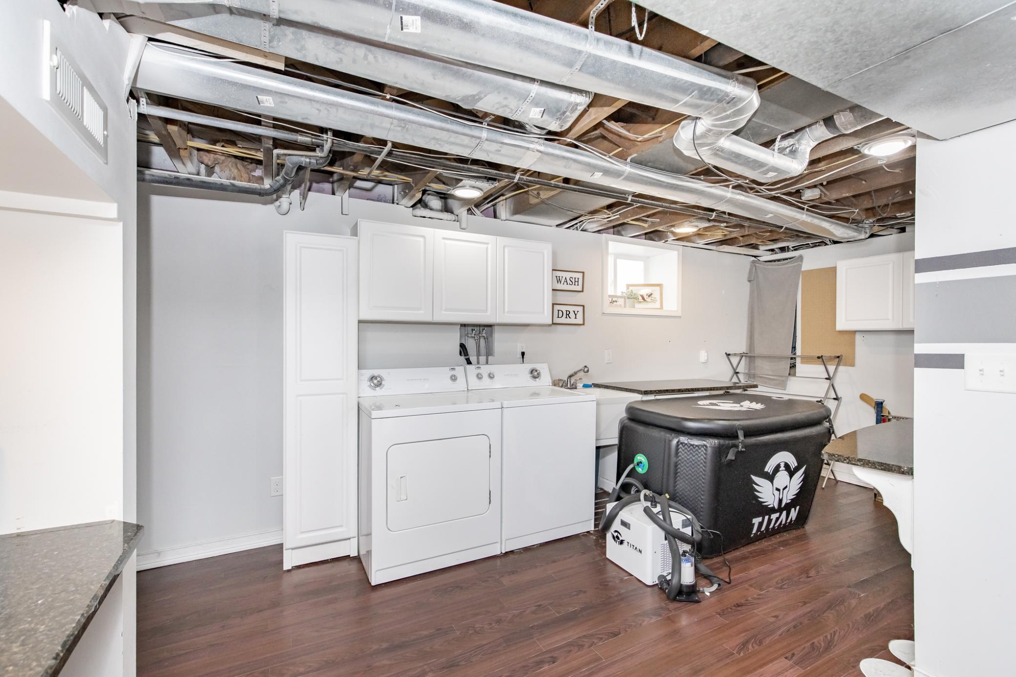 1937 single family home for sale at 1525 4th Avenue S in Fargo, ND — 4 bed, 2 bath (photo 36 of 53)