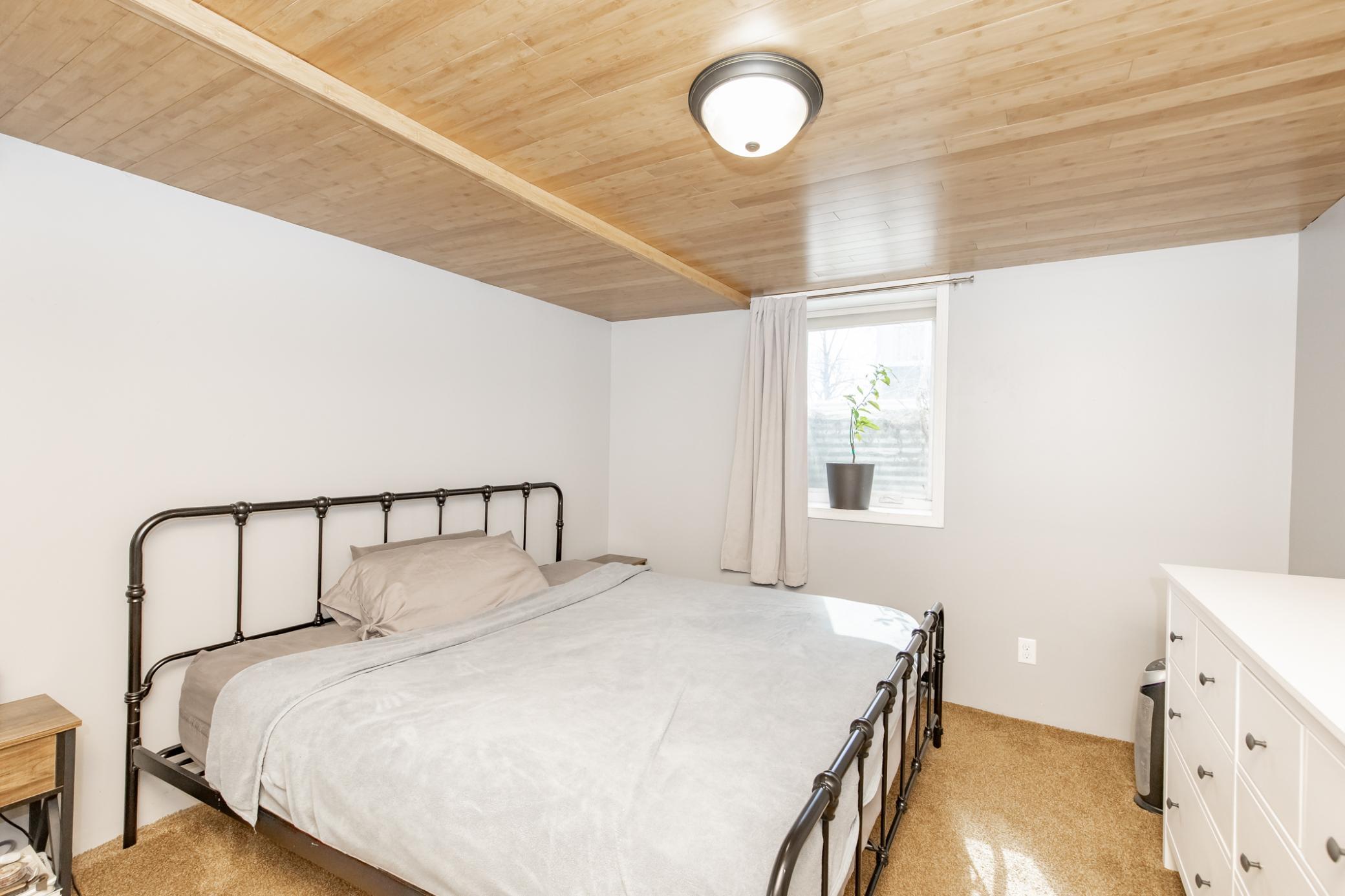 1937 single family home for sale at 1525 4th Avenue S in Fargo, ND — 4 bed, 2 bath (photo 38 of 53)