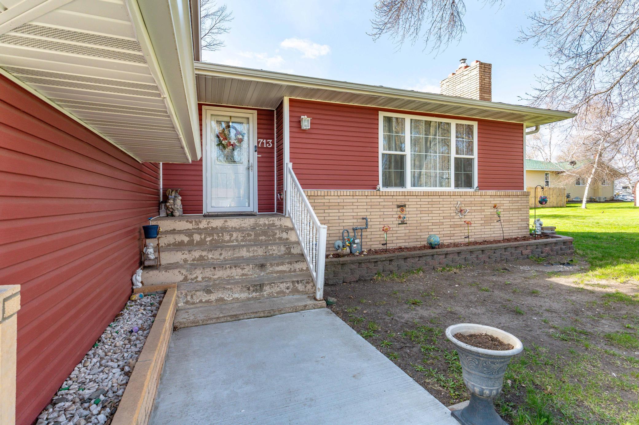 713 7th Avenue Circle SE, Pelican Rapids MN 56572 - Photo 5 of 61