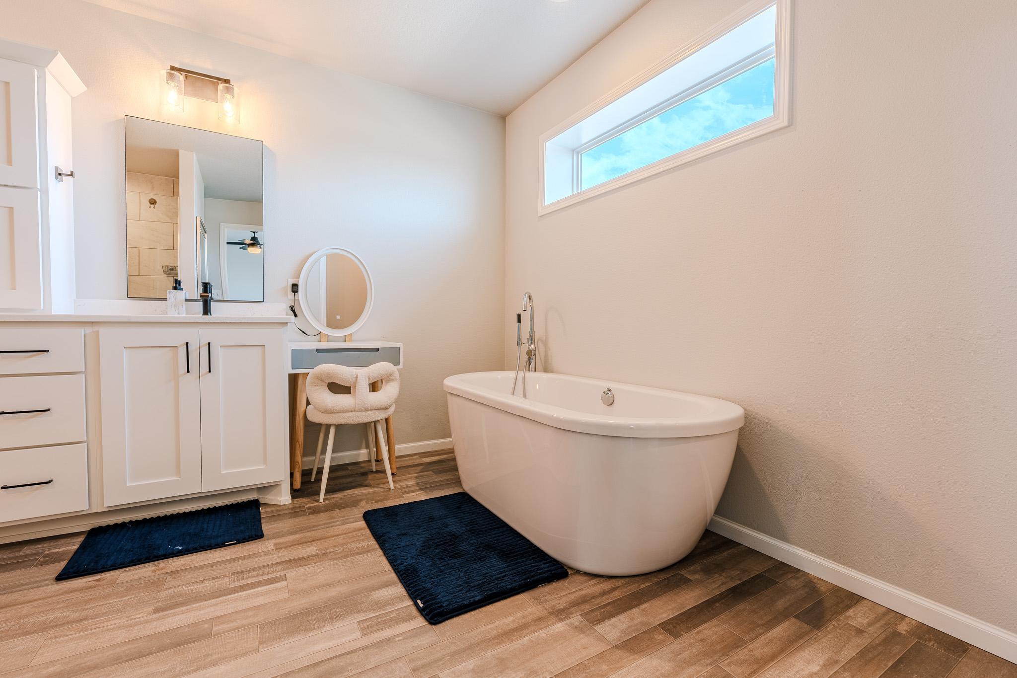 2018 single family home for sale at 5568 37th Avenue S in Fargo, ND — 4 bed, 4 bath (photo 16 of 39)