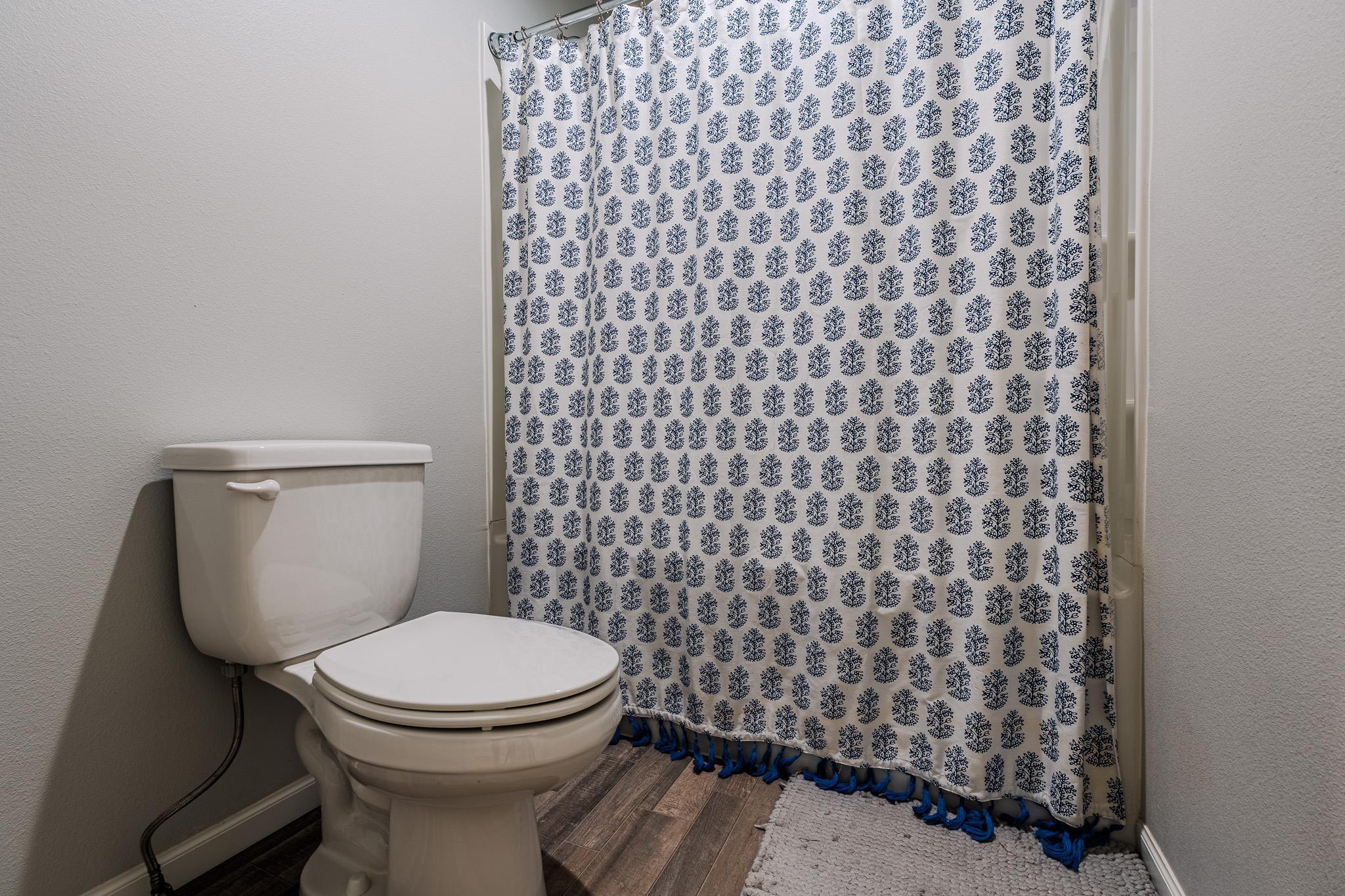 2018 single family home for sale at 5568 37th Avenue S in Fargo, ND — 4 bed, 4 bath (photo 25 of 39)