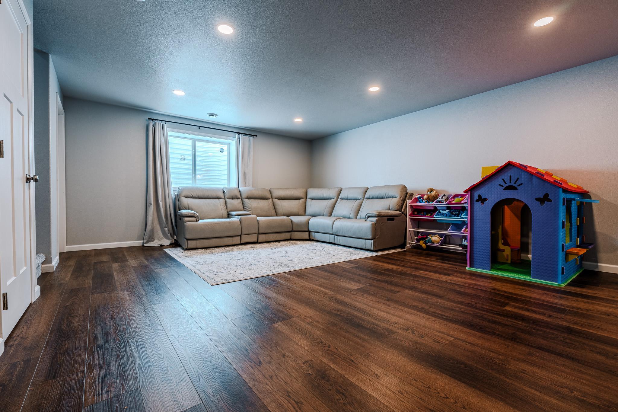 2018 single family home for sale at 5568 37th Avenue S in Fargo, ND — 4 bed, 4 bath (photo 29 of 39)