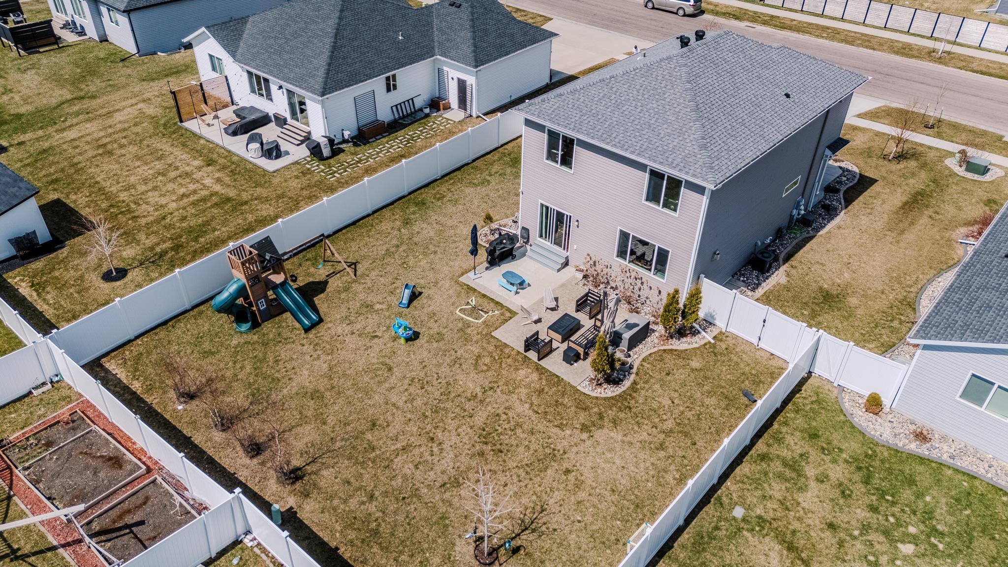 2018 single family home for sale at 5568 37th Avenue S in Fargo, ND — 4 bed, 4 bath (photo 33 of 39)