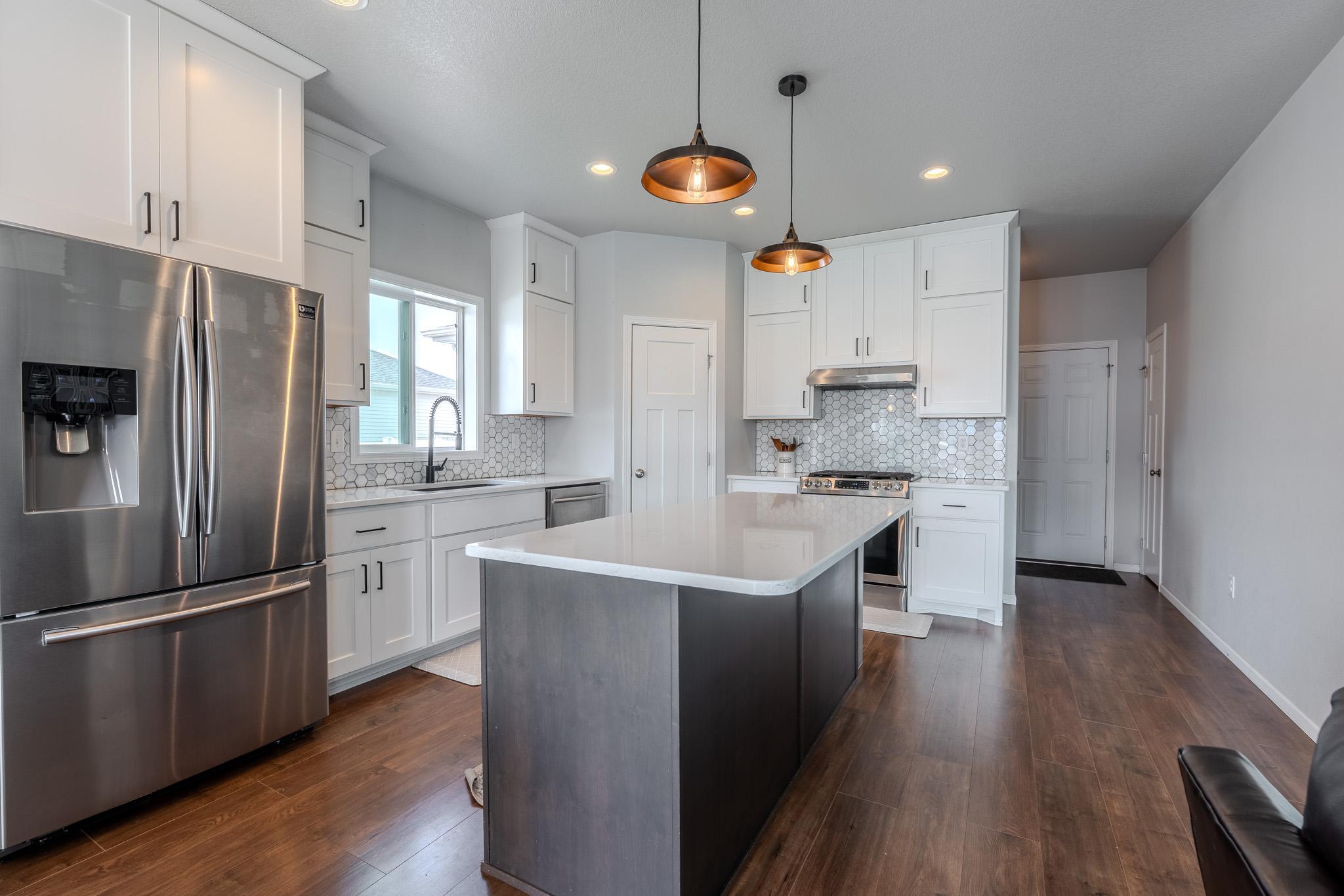 2018 single family home for sale at 5568 37th Avenue S in Fargo, ND — 4 bed, 4 bath (photo 8 of 39)