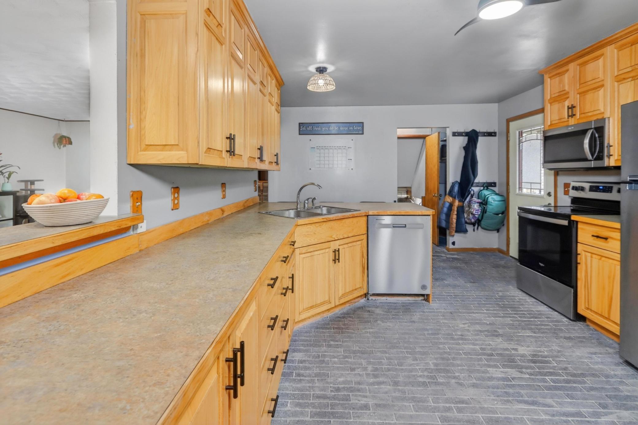 1967 single family home for sale at 759 Trout Lake Road in Grand Rapids, MN — 3 bed, 2 bath (photo 14 of 43)