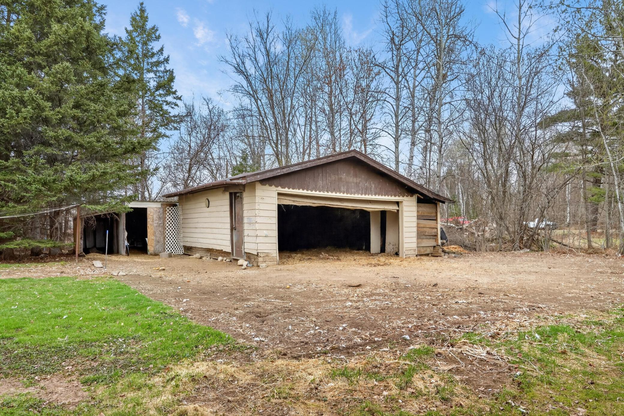 1967 single family home for sale at 759 Trout Lake Road in Grand Rapids, MN — 3 bed, 2 bath (photo 5 of 43)