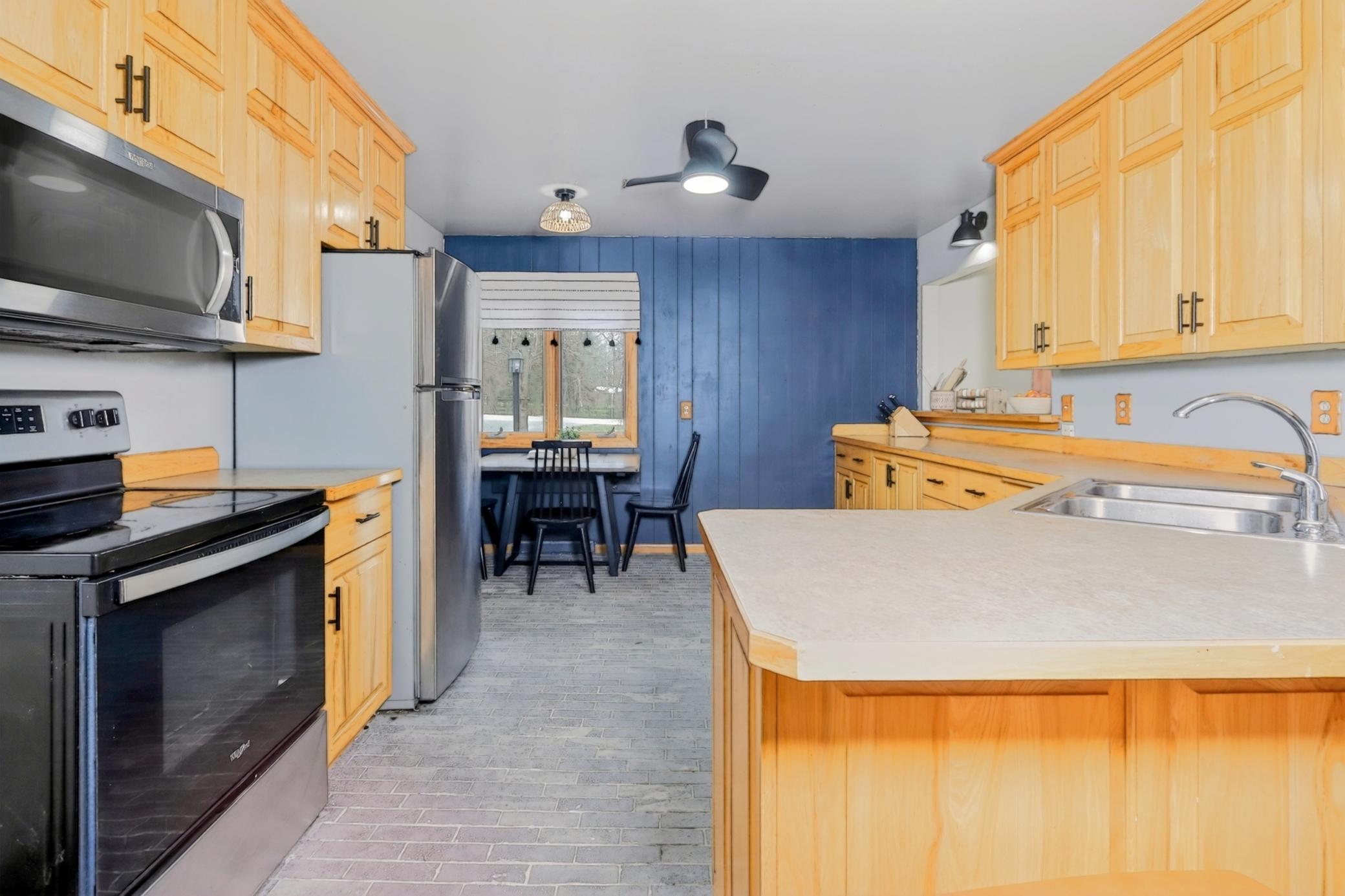 1967 single family home for sale at 759 Trout Lake Road in Grand Rapids, MN — 3 bed, 2 bath (photo 6 of 43)