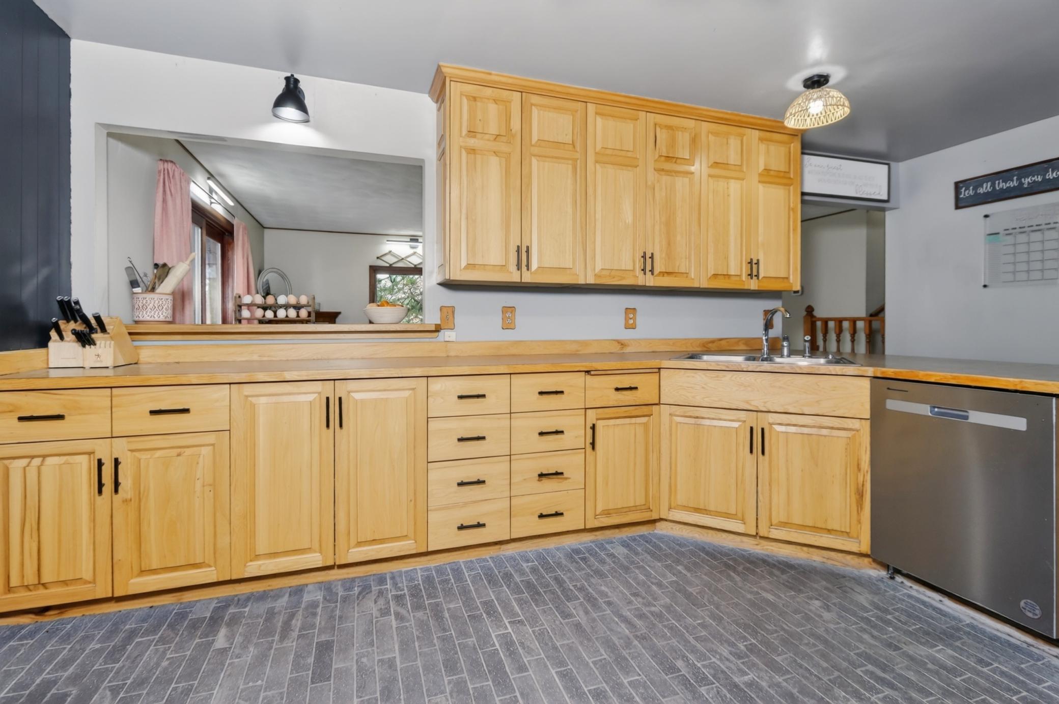 1967 single family home for sale at 759 Trout Lake Road in Grand Rapids, MN — 3 bed, 2 bath (photo 9 of 43)