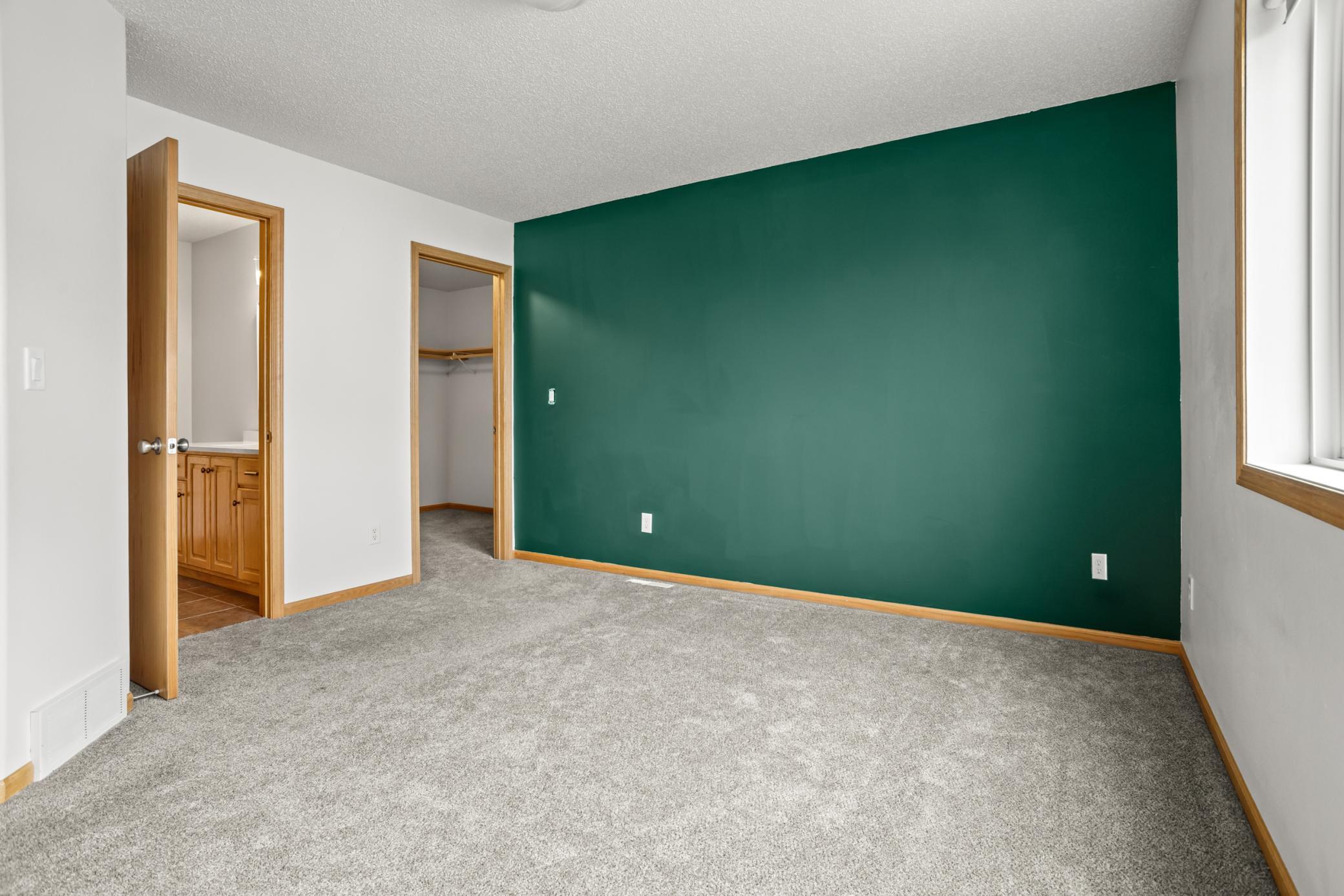 2006 twin home for sale at 1113 39th Avenue S in Moorhead, MN — 3 bed, 2 bath (photo 14 of 38)