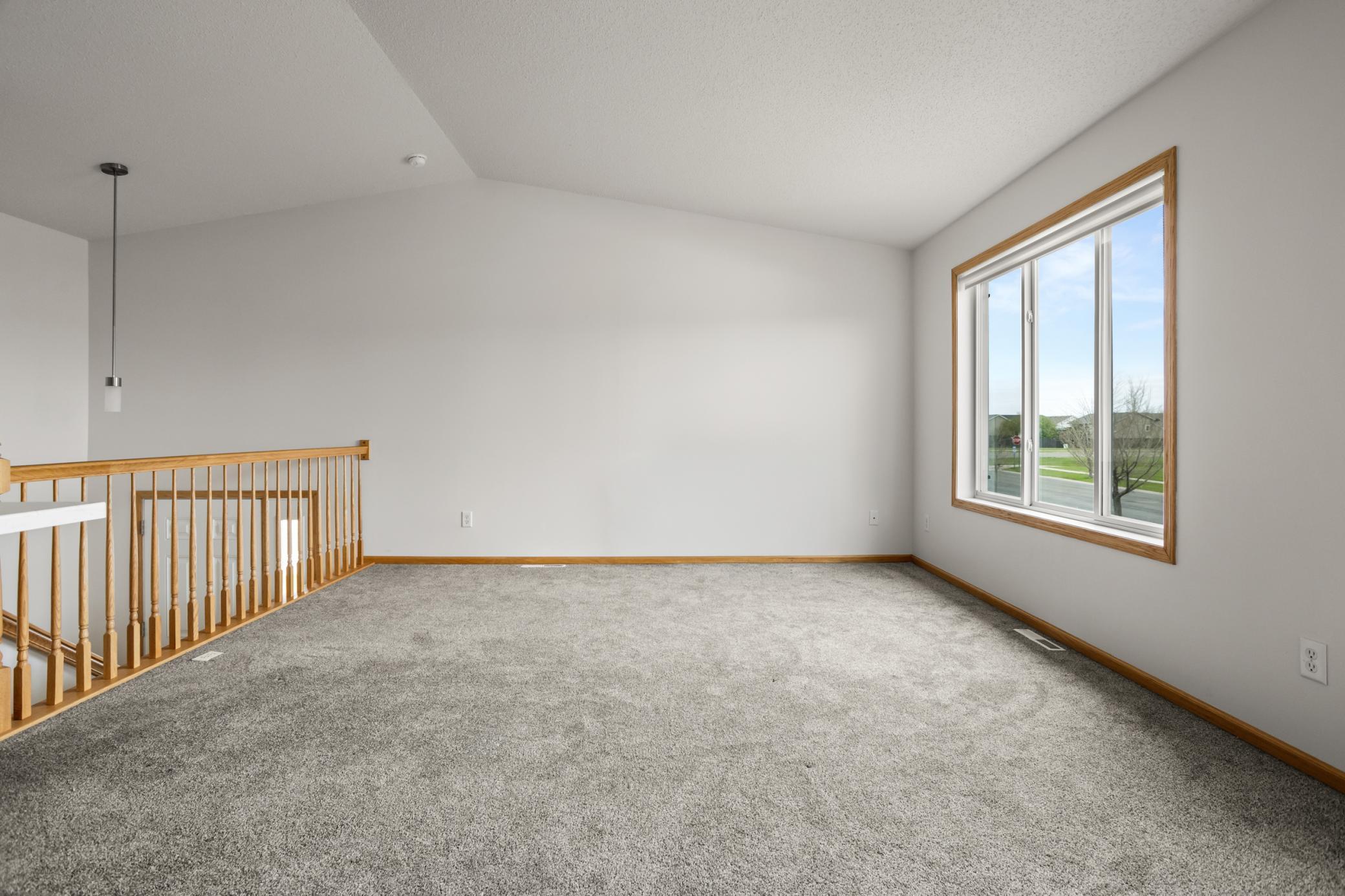 2006 twin home for sale at 1113 39th Avenue S in Moorhead, MN — 3 bed, 2 bath (photo 9 of 38)