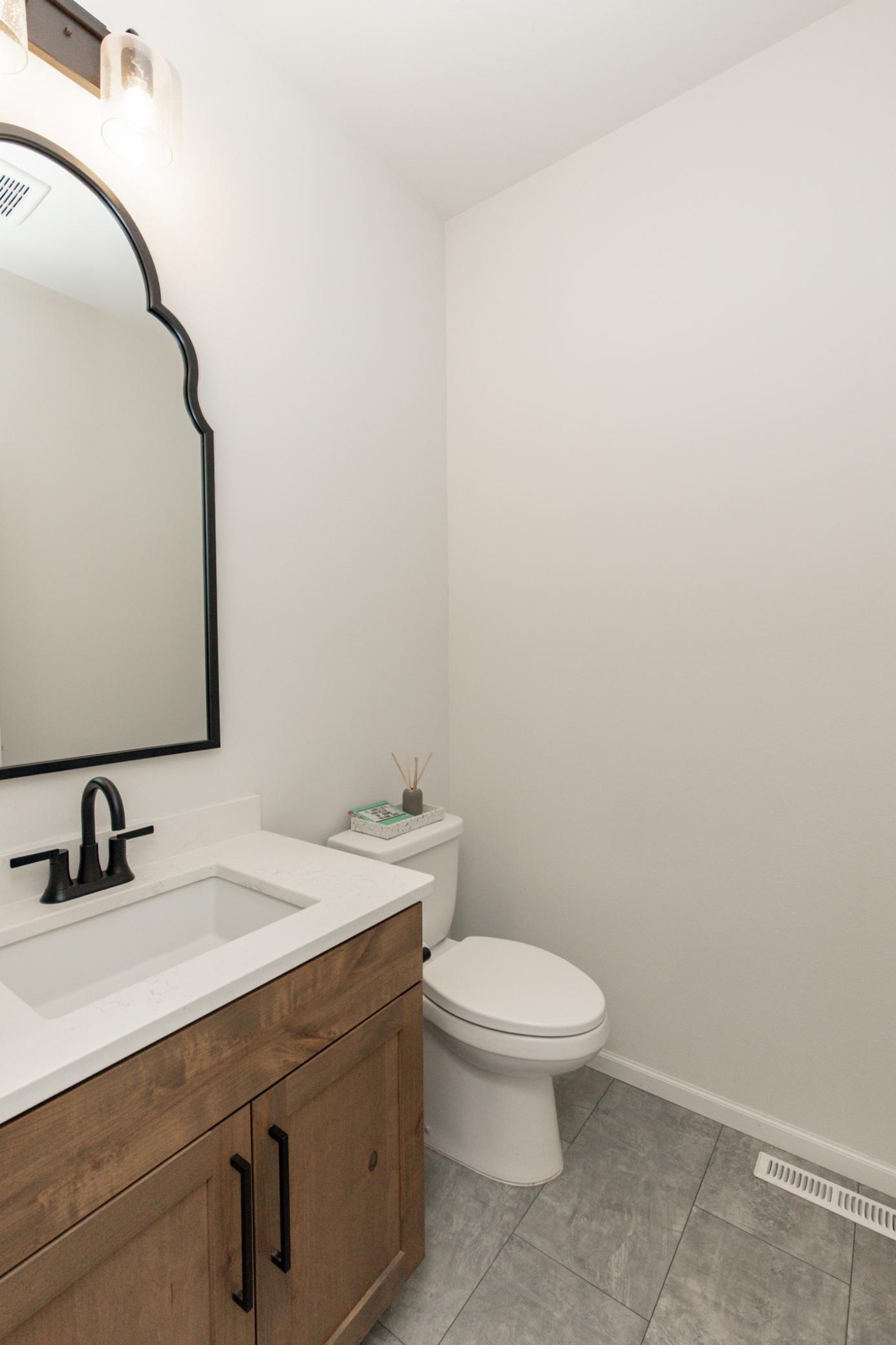 2020 single family home for sale at 8852 Lost River Road in Horace, ND — 6 bed, 4 bath (photo 66 of 95)