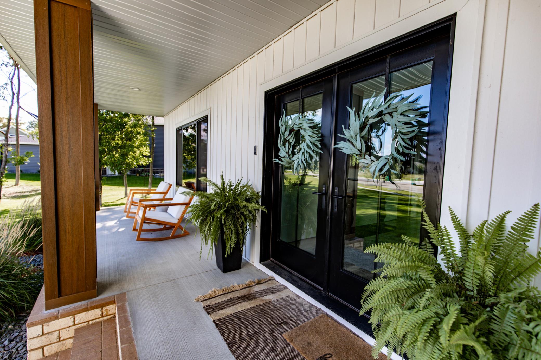 2020 single family home for sale at 8852 Lost River Road in Horace, ND — 6 bed, 4 bath (photo 10 of 95)