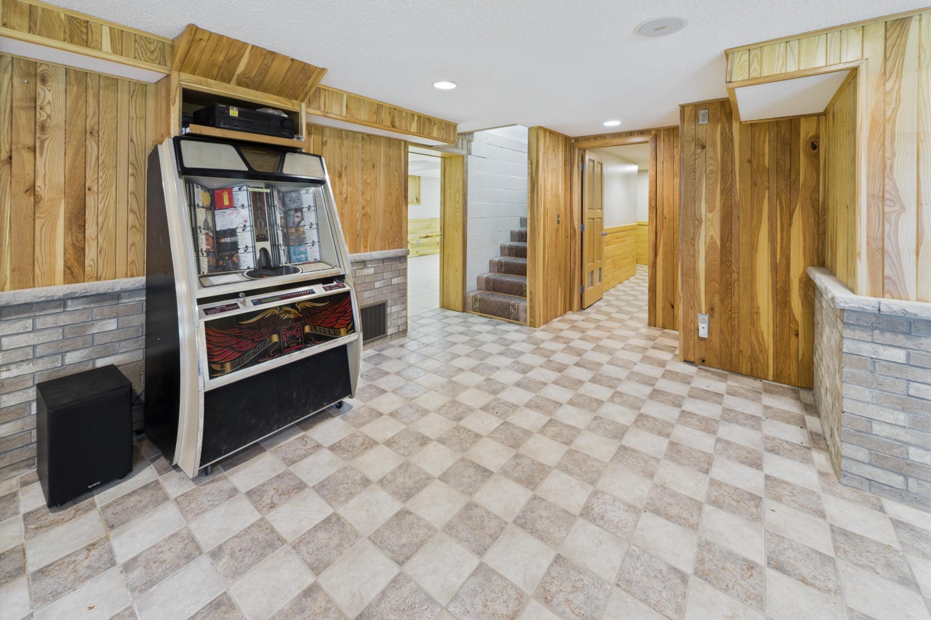 1966 single family home for sale at 27026 Hoot Owl Drive in Merrifield, MN — 5 bed, 3 bath (photo 13 of 55)