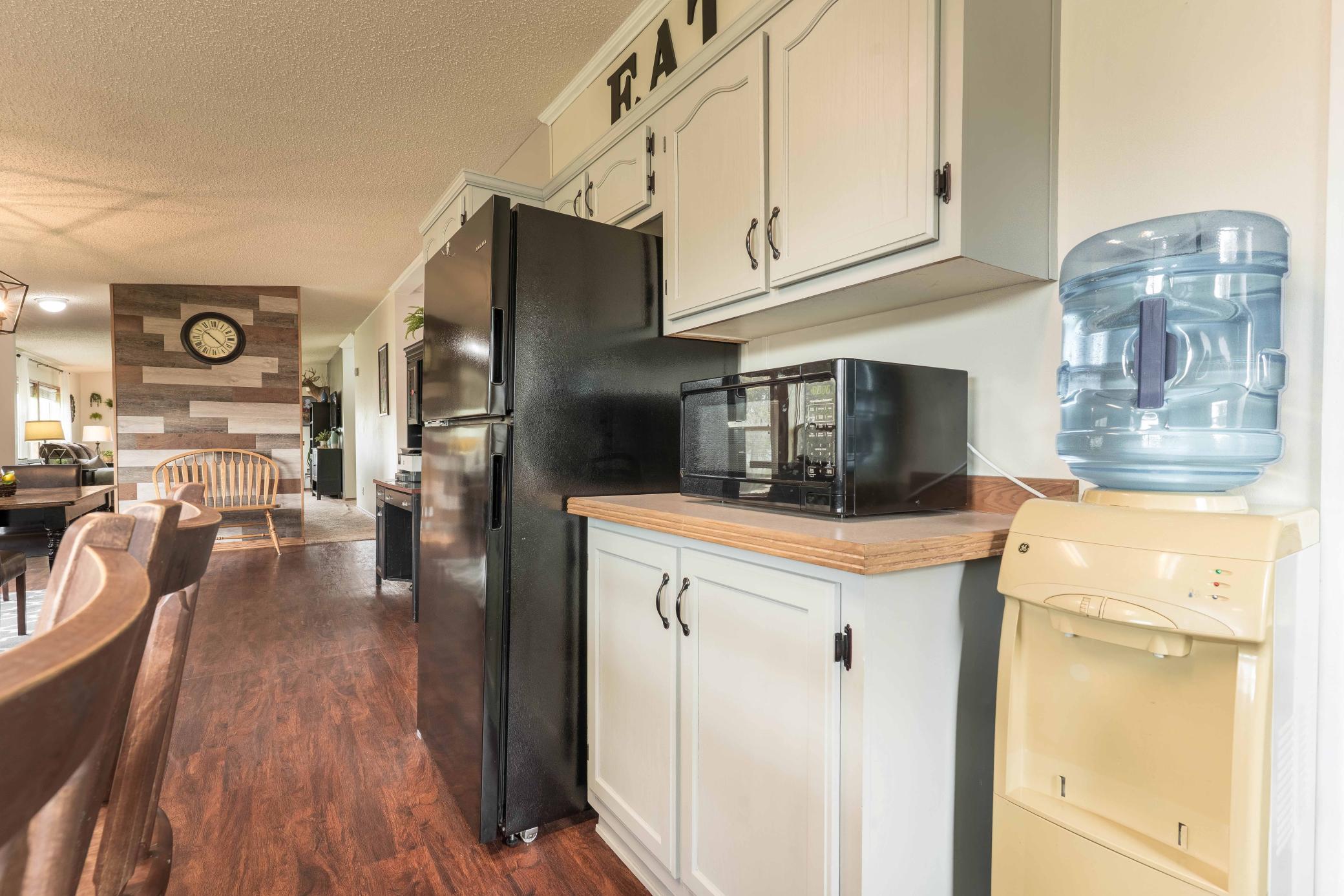 2002 single family home for sale at 211 E Central Avenue in Clitherall, MN — 3 bed, 2 bath (photo 13 of 57)