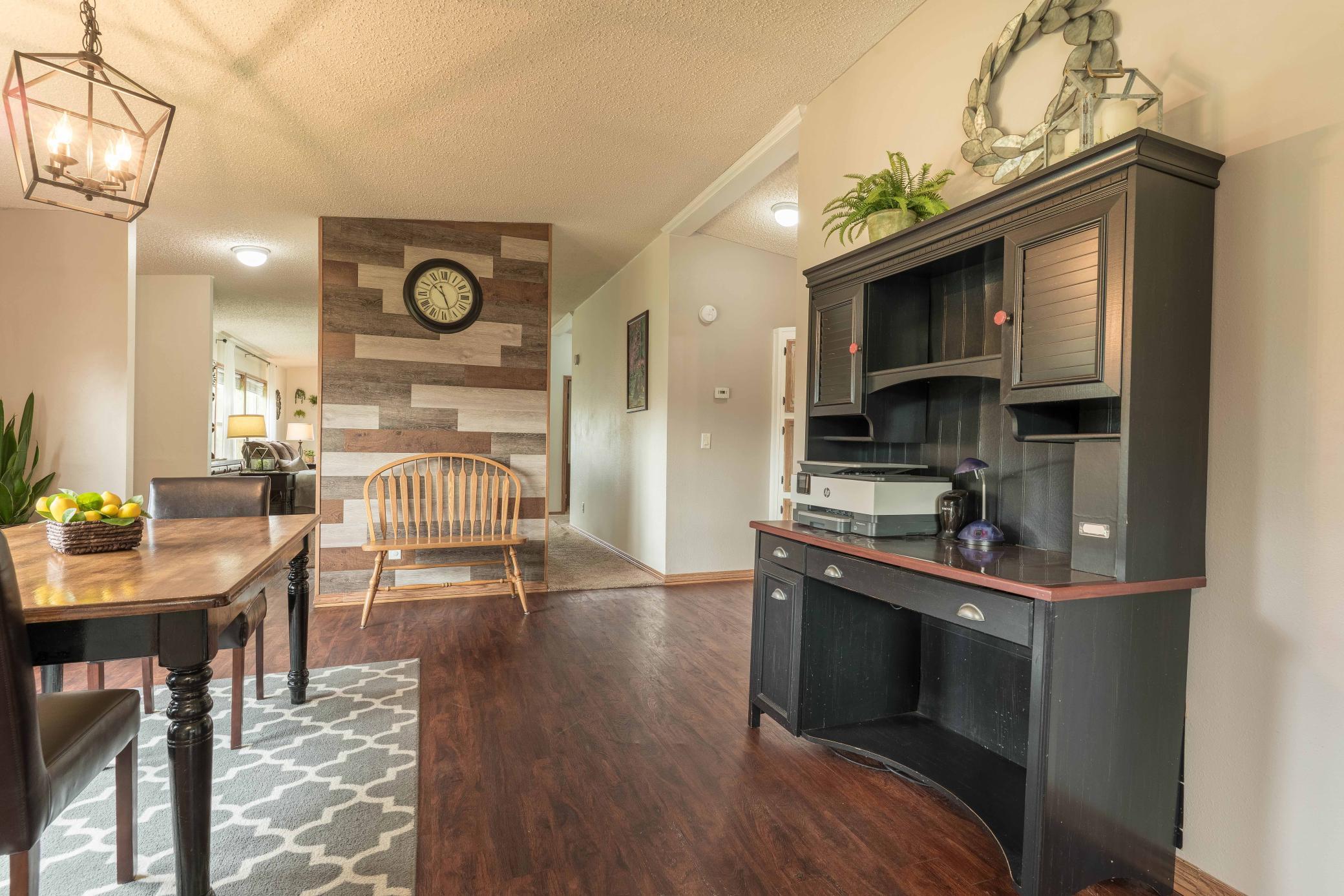 2002 single family home for sale at 211 E Central Avenue in Clitherall, MN — 3 bed, 2 bath (photo 22 of 57)