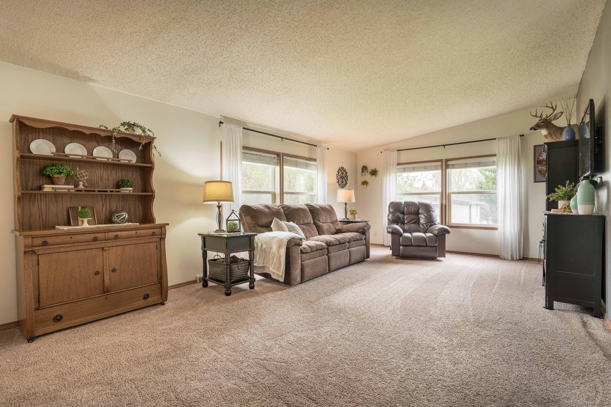 2002 single family home for sale at 211 E Central Avenue in Clitherall, MN — 3 bed, 2 bath (photo 24 of 57)