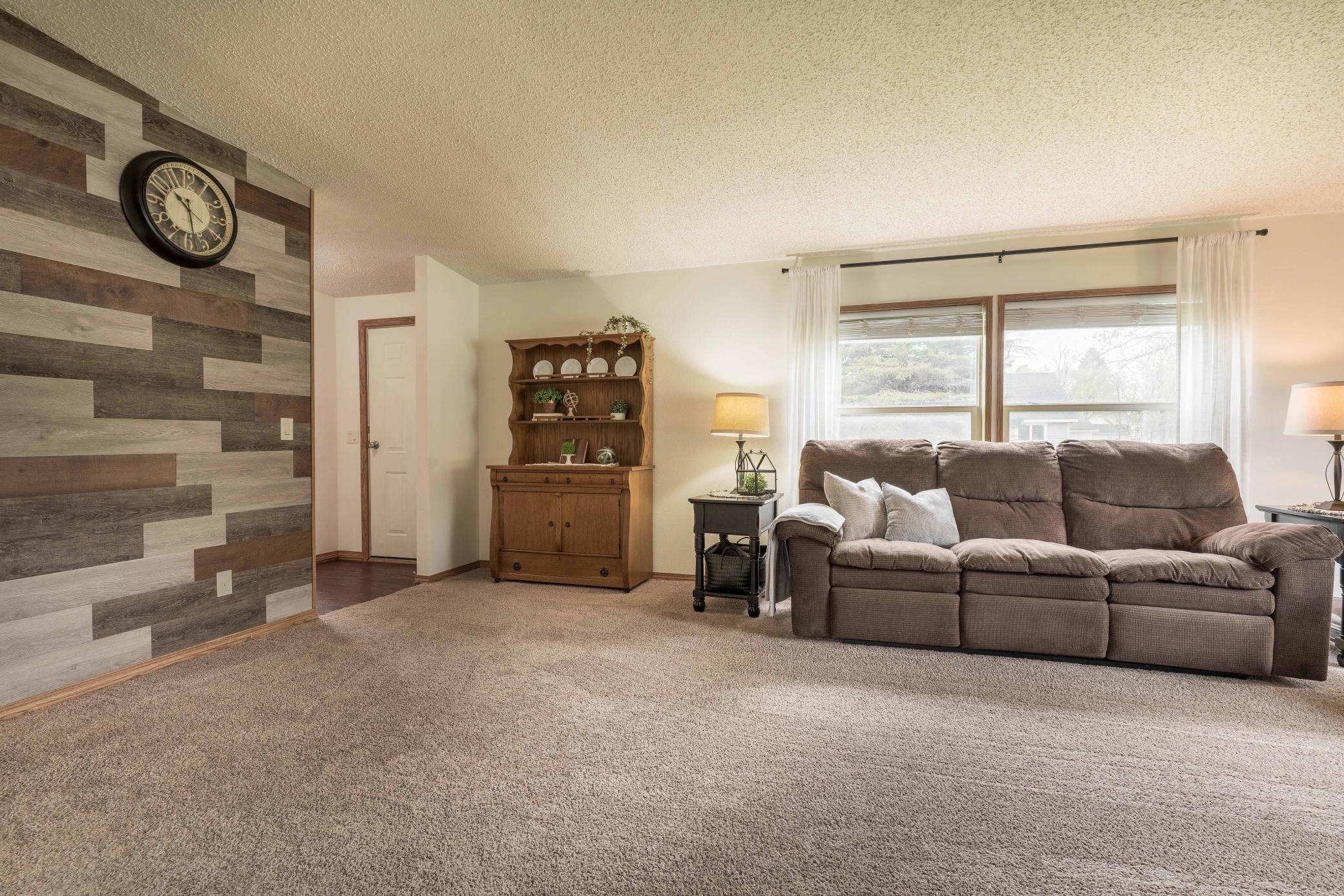 2002 single family home for sale at 211 E Central Avenue in Clitherall, MN — 3 bed, 2 bath (photo 25 of 57)