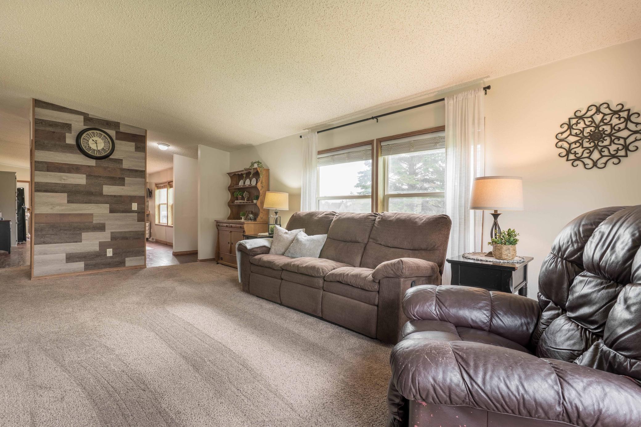 2002 single family home for sale at 211 E Central Avenue in Clitherall, MN — 3 bed, 2 bath (photo 26 of 57)